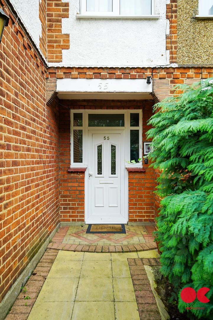 3 bed end of terrace house for sale in Spearpoint Gardens, Ilford  - Property Image 20