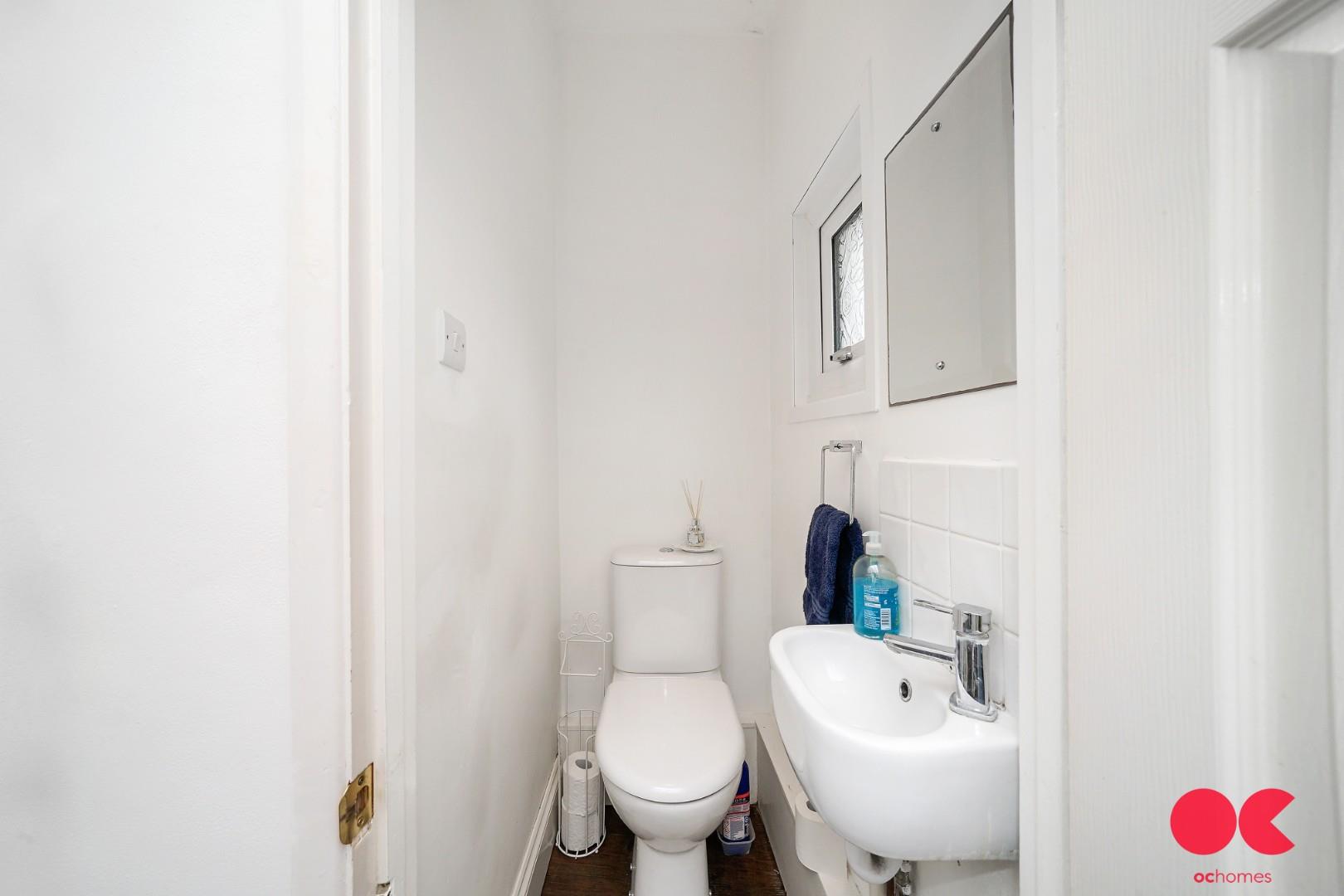 2 bed terraced house for sale in Essex Road, Chadwell Heath  - Property Image 11