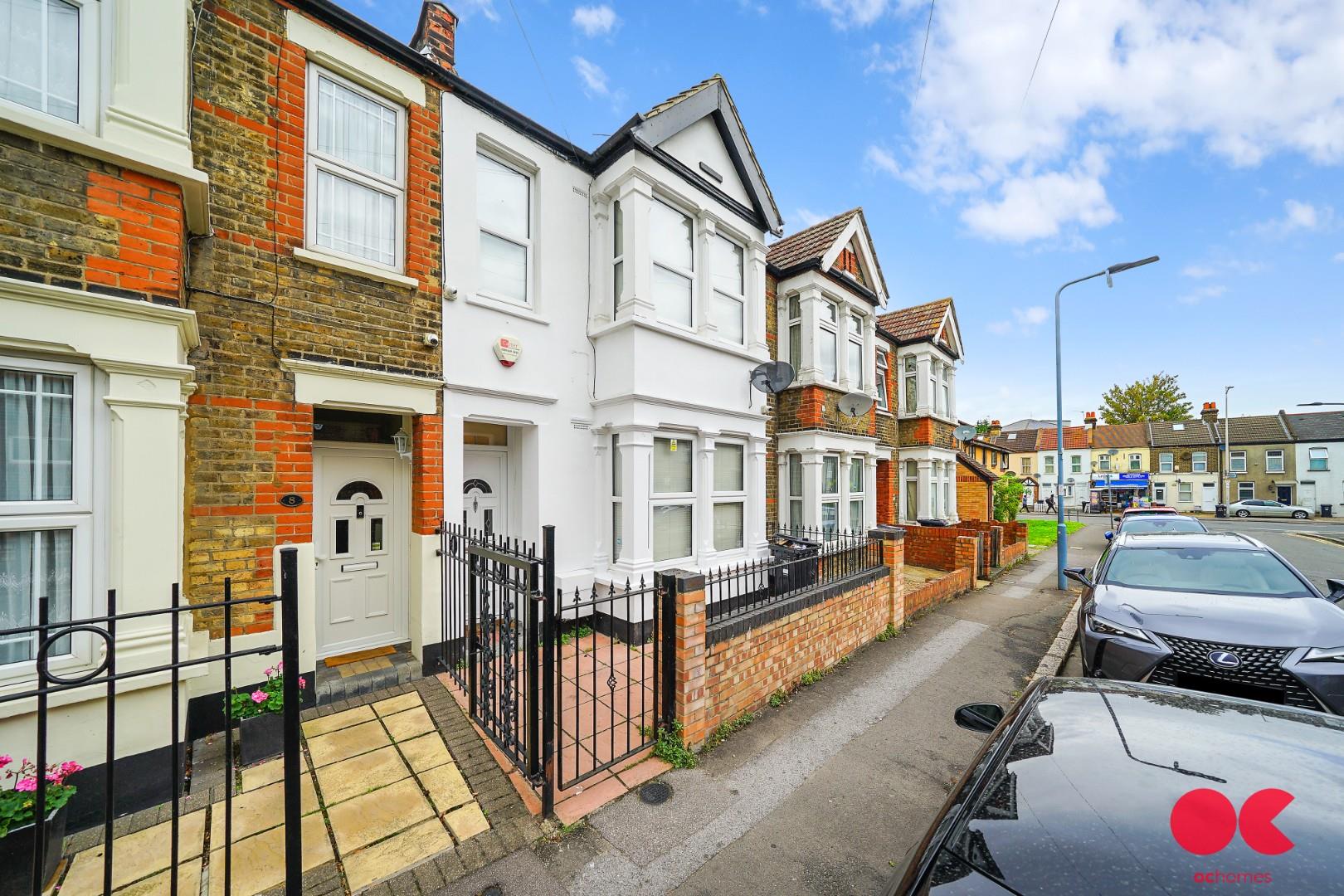 2 bed terraced house for sale in Essex Road, Chadwell Heath  - Property Image 12