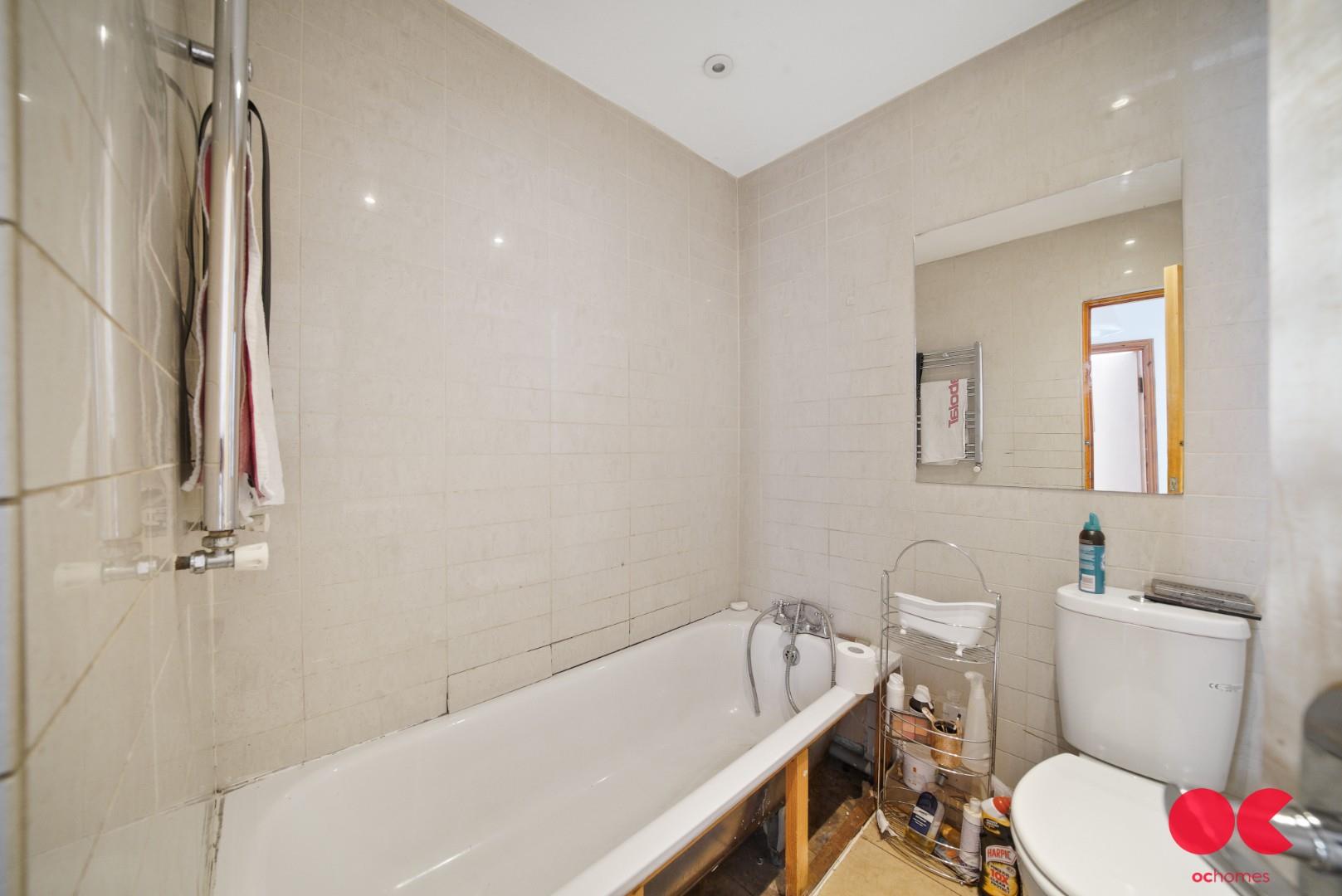 3 bed semi-detached house for sale in St. Marys Road, Ilford  - Property Image 23
