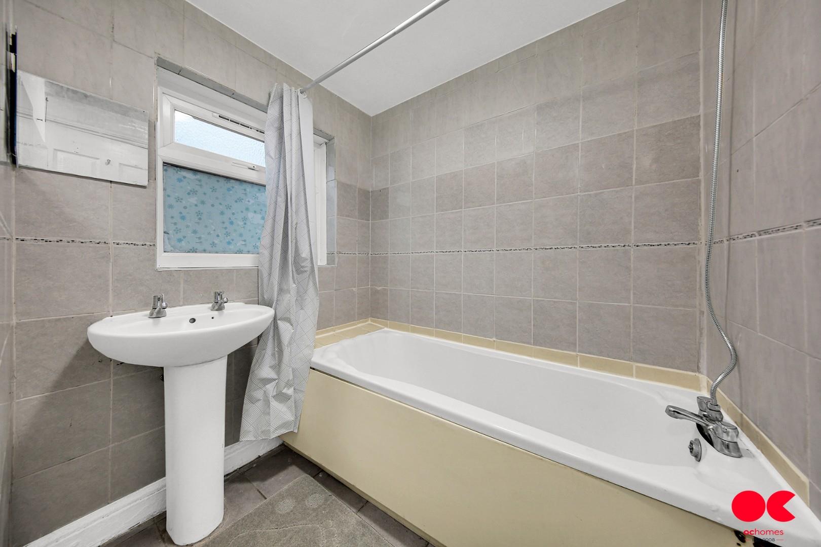 3 bed terraced house to rent in Frith Road, Leytonstone  - Property Image 6