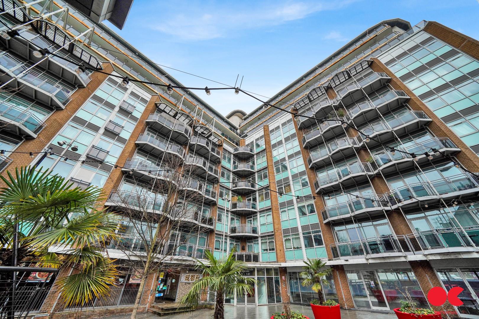 2 bed flat for sale in Gerry Raffles Square, Stratford  - Property Image 17