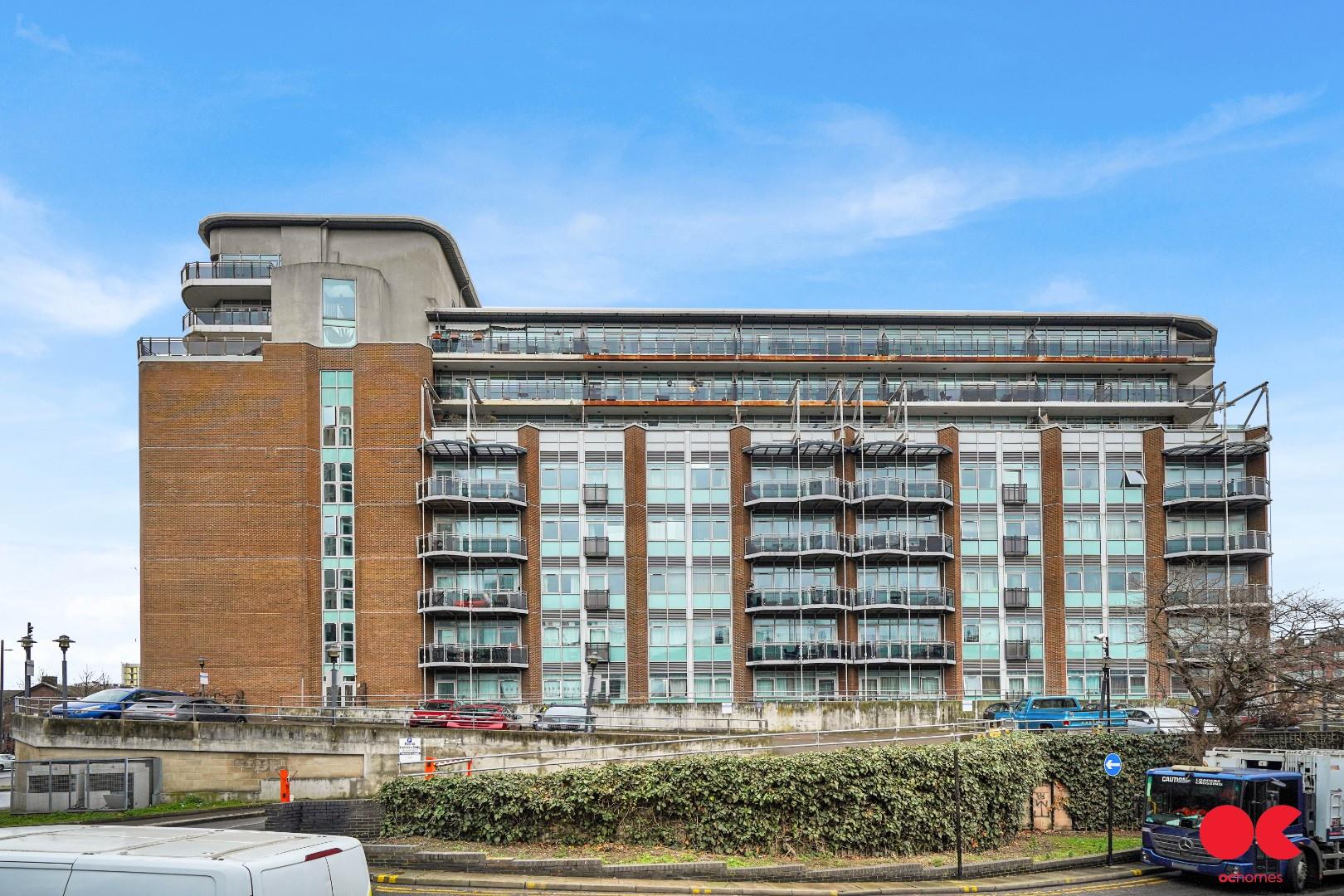 2 bed flat for sale in Gerry Raffles Square, Stratford  - Property Image 20