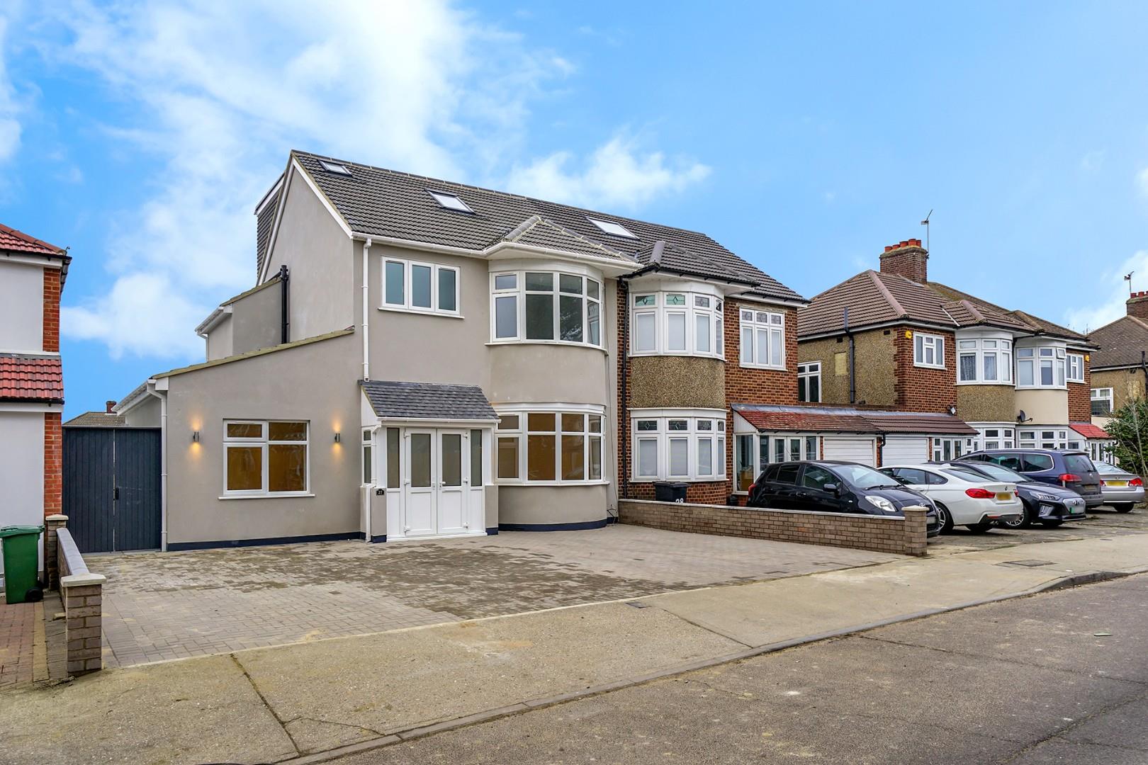 5 bed semi-detached house for sale in Pettits Boulevard, Romford  - Property Image 24
