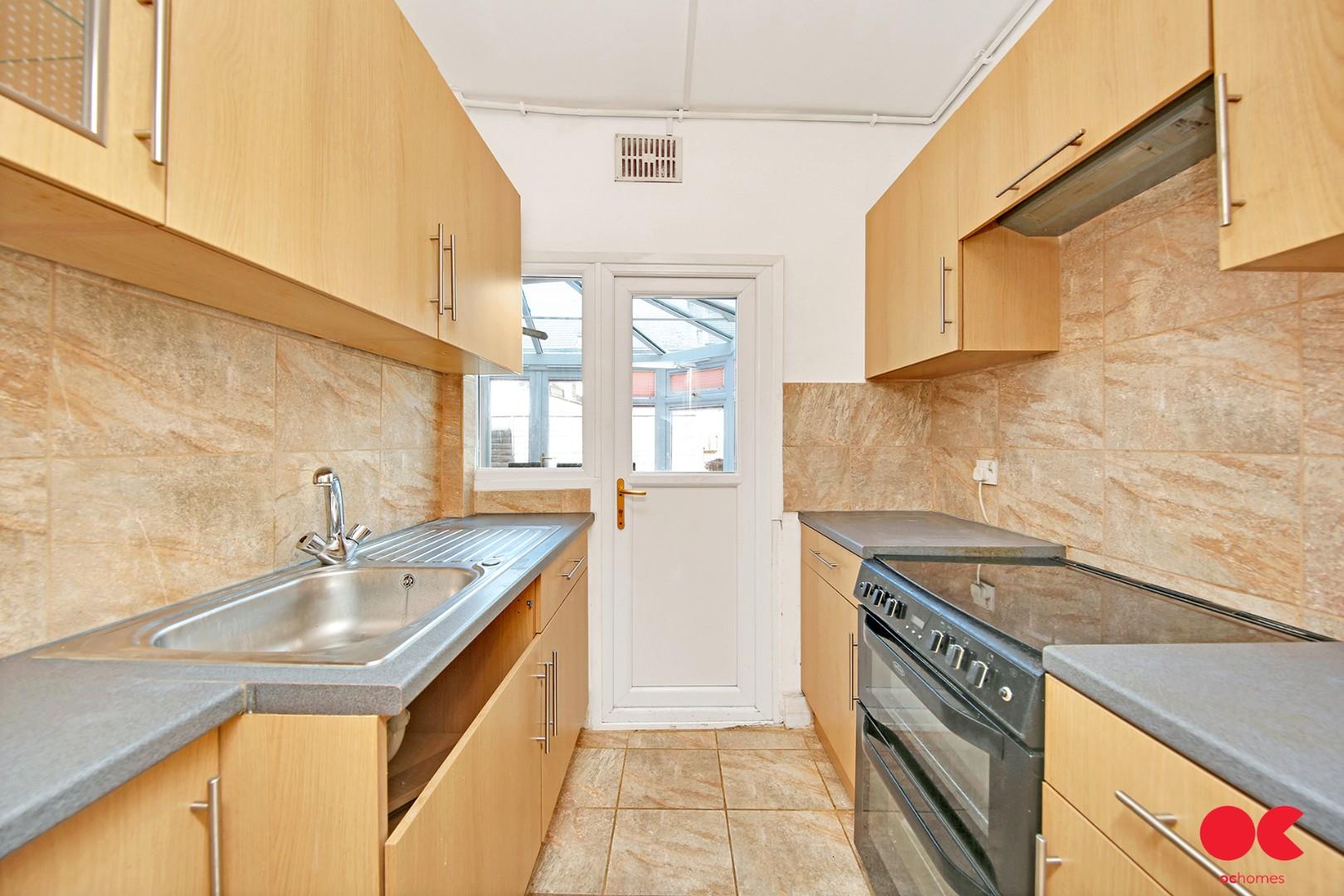 2 bed terraced house for sale in Farmer Road, Leyton  - Property Image 6