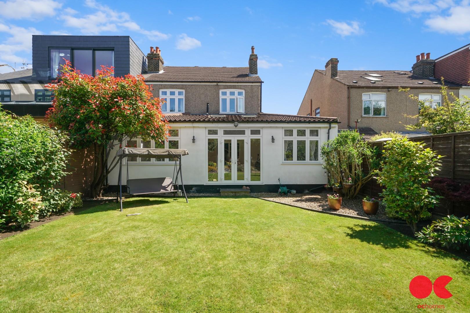 4 bed semi-detached house for sale in Fairholme Avenue, Gidea Park  - Property Image 17