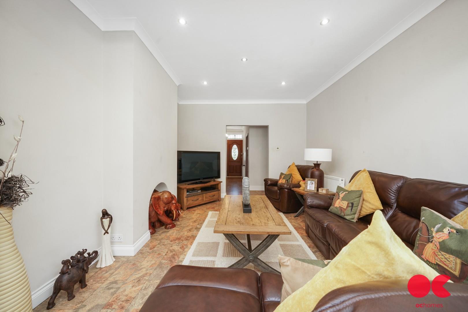 4 bed semi-detached house for sale in Fairholme Avenue, Gidea Park  - Property Image 18