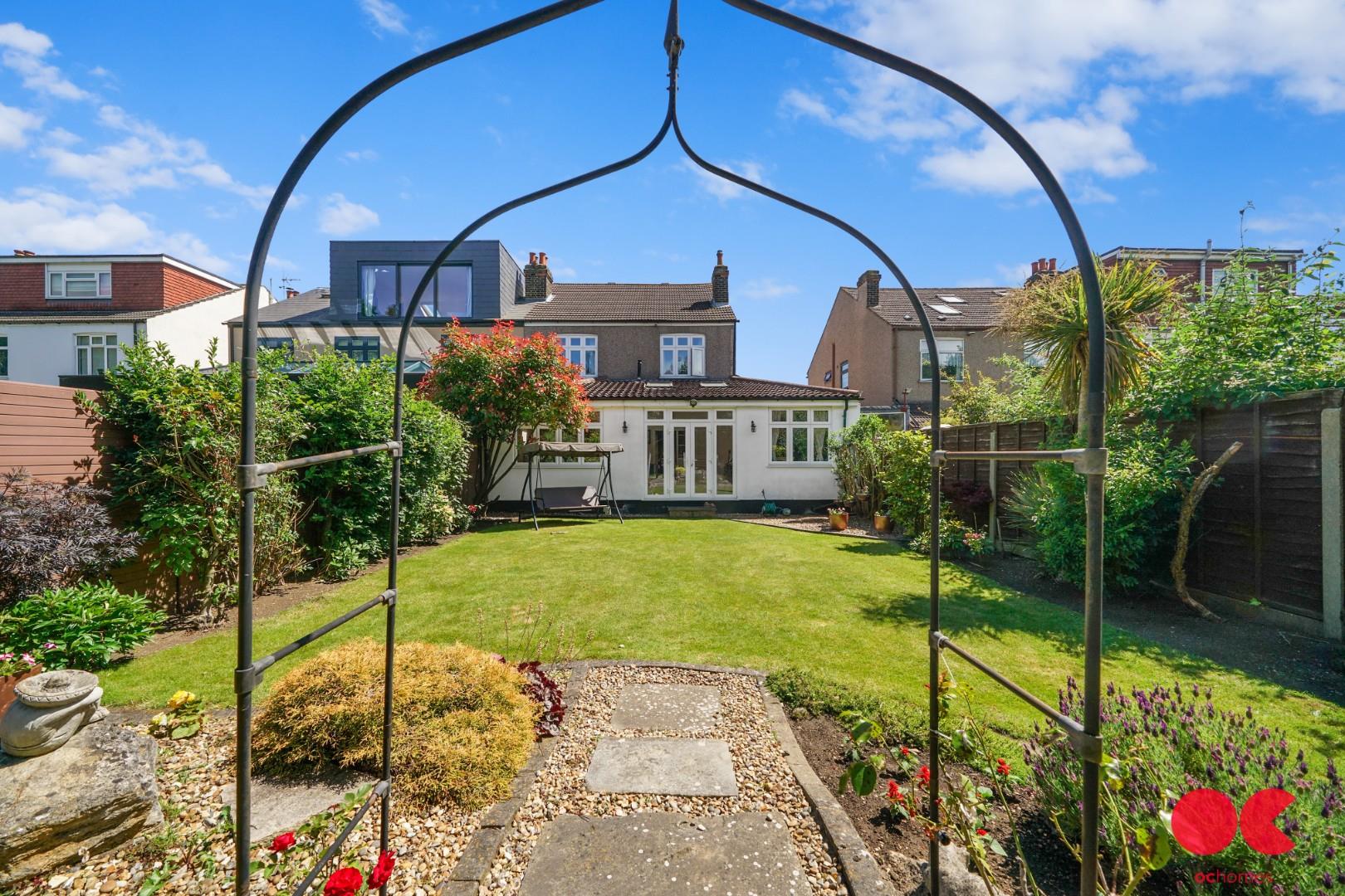 4 bed semi-detached house for sale in Fairholme Avenue, Gidea Park  - Property Image 22