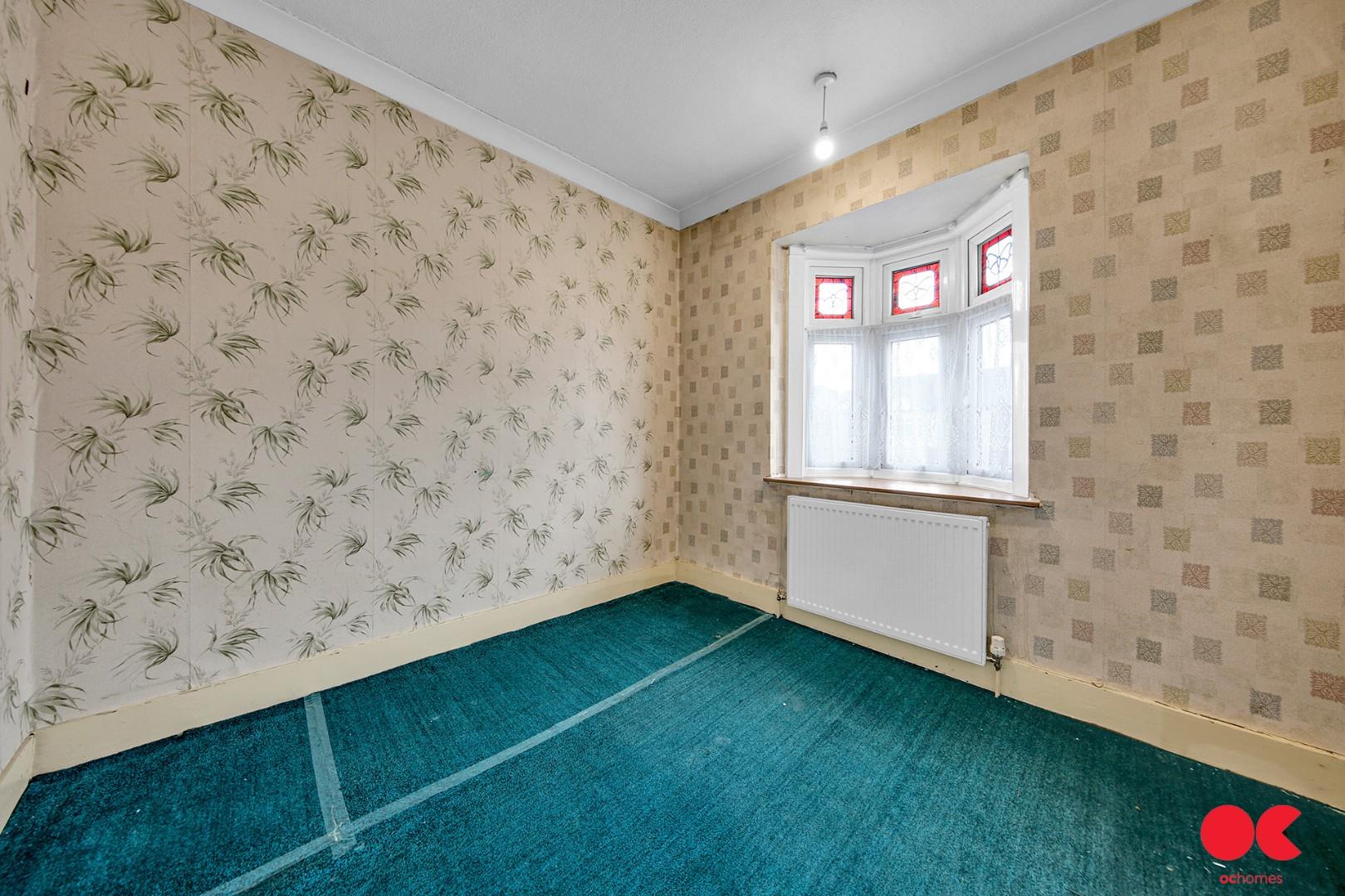 4 bed semi-detached house for sale in Fairholme Avenue, Gidea Park  - Property Image 10