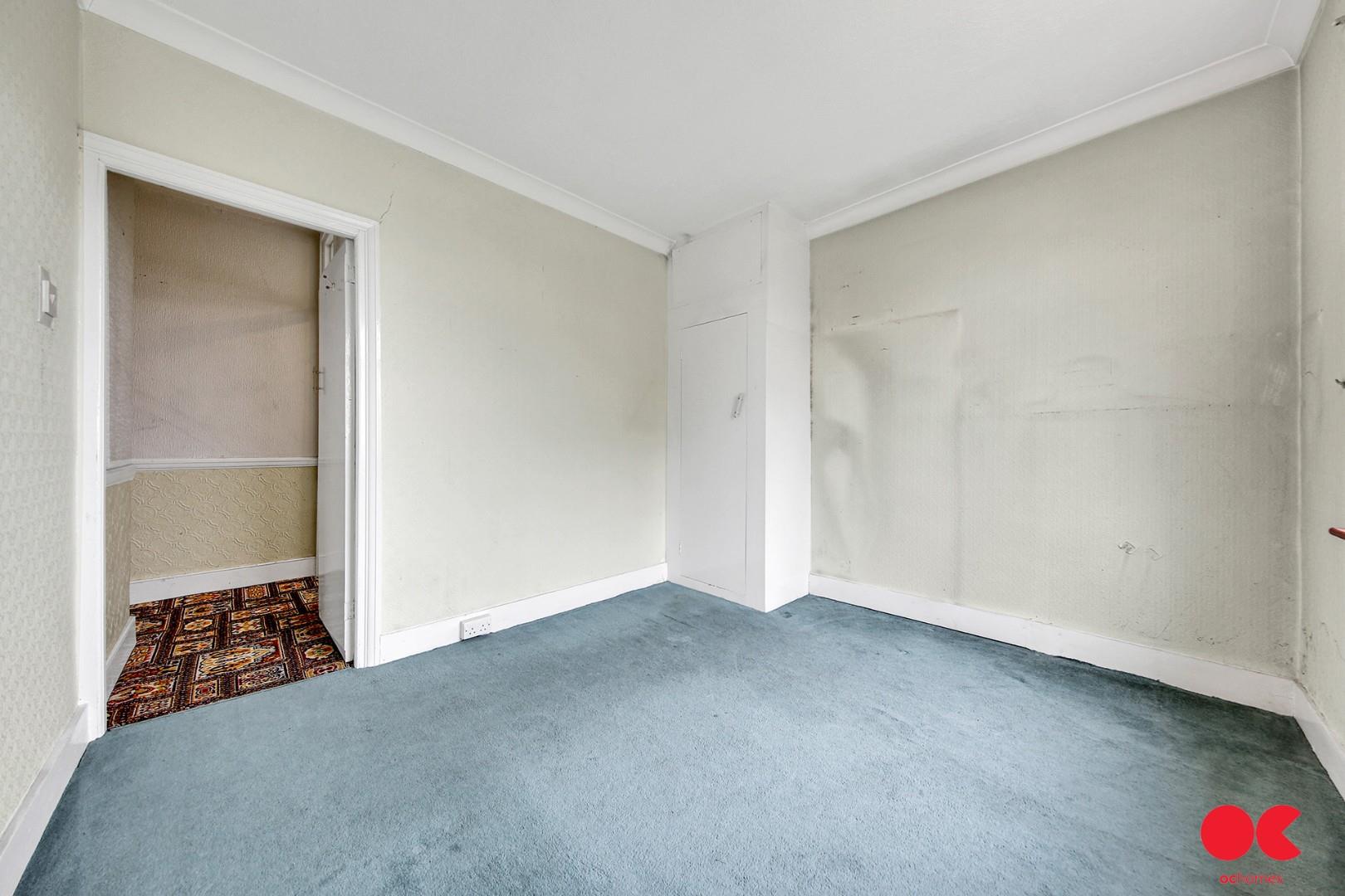 4 bed semi-detached house for sale in Fairholme Avenue, Gidea Park  - Property Image 24