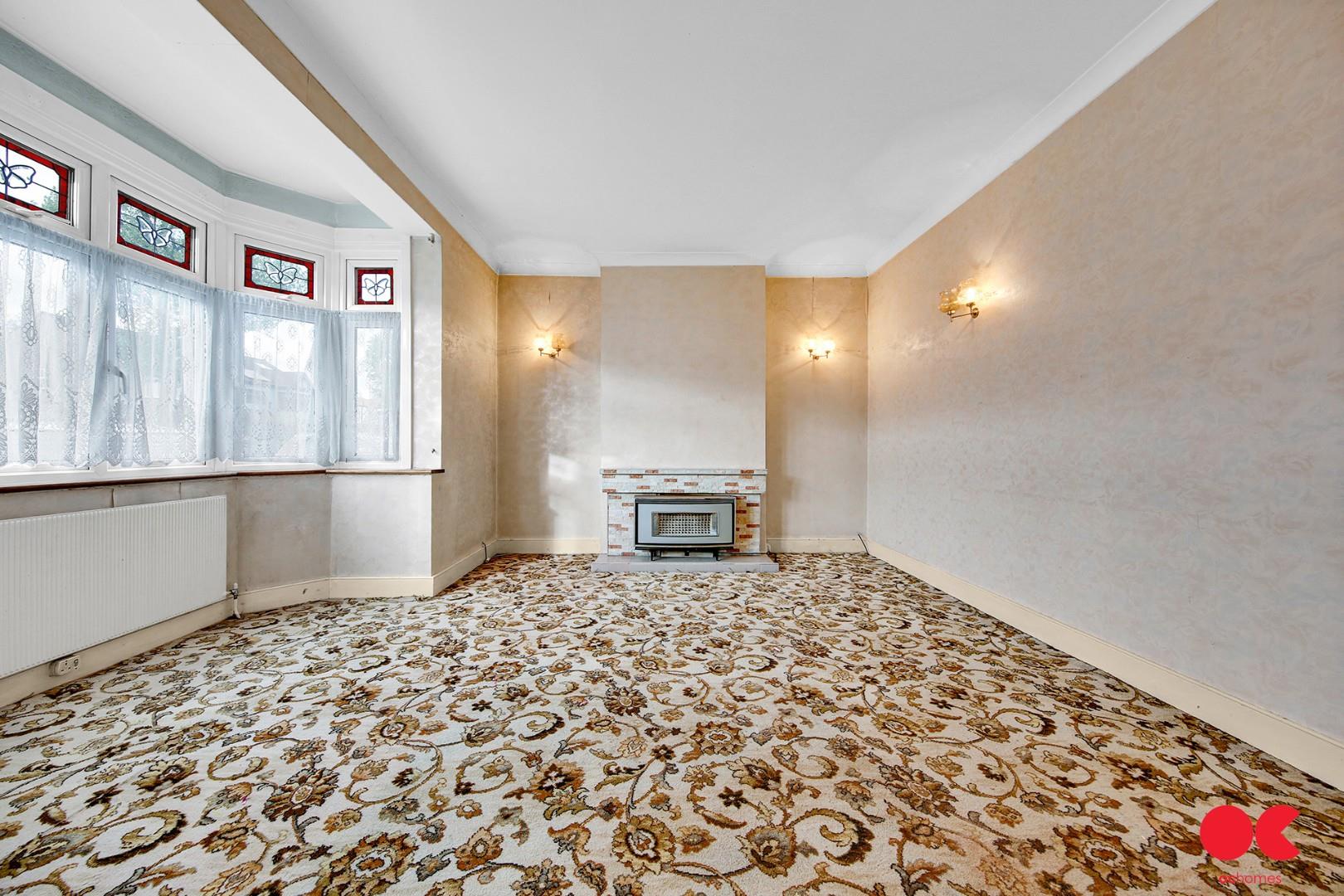 4 bed semi-detached house for sale in Fairholme Avenue, Gidea Park  - Property Image 26
