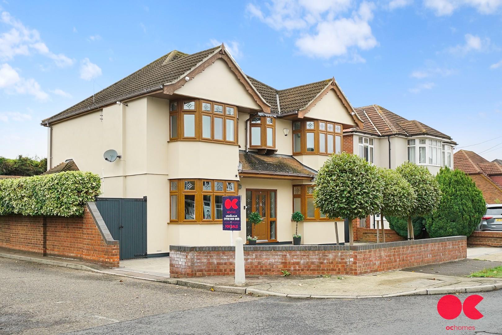 4 bed detached house for sale in Lake Avenue, Rainham  - Property Image 14