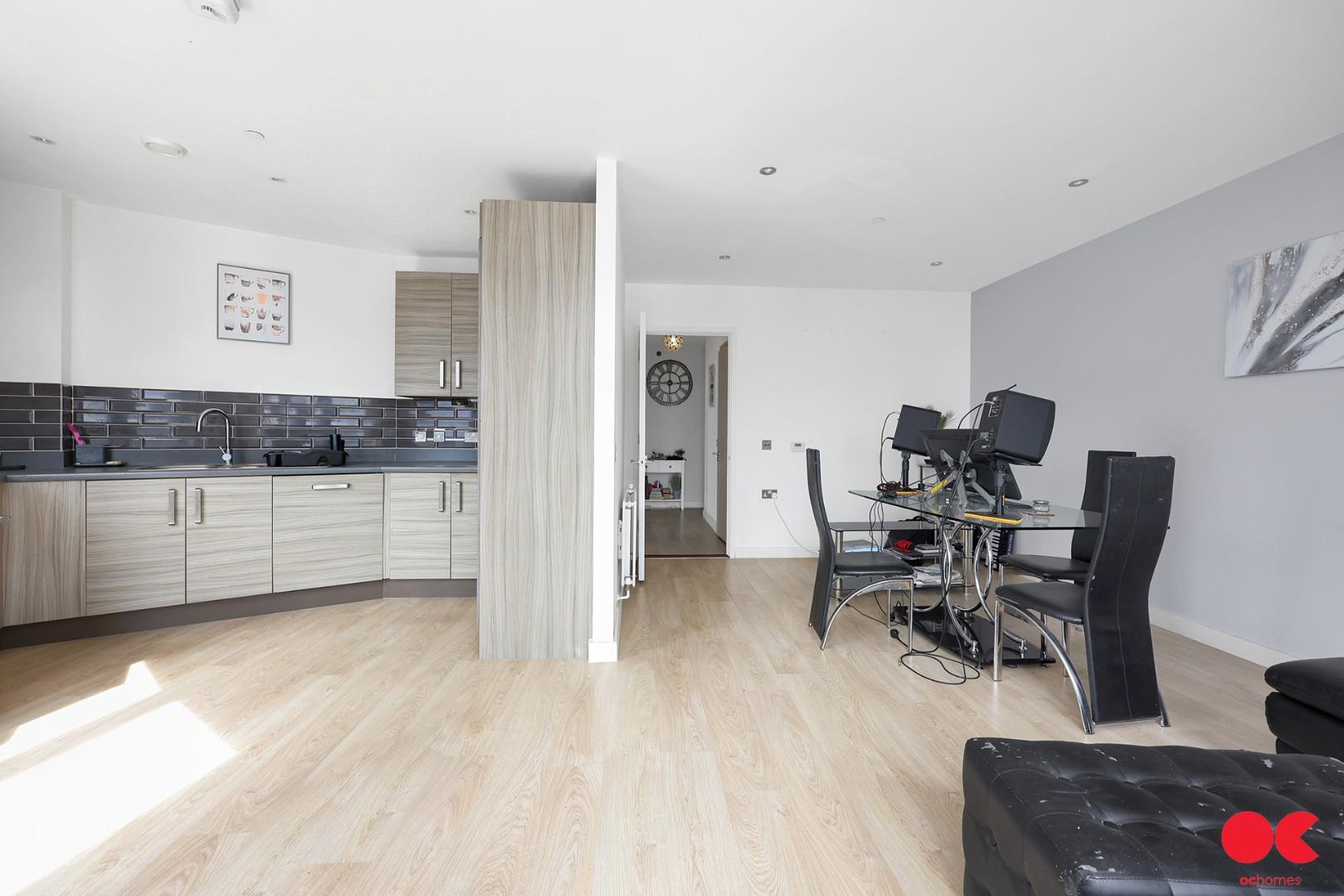 2 bed flat for sale in Rick Roberts Way, Stratford  - Property Image 12