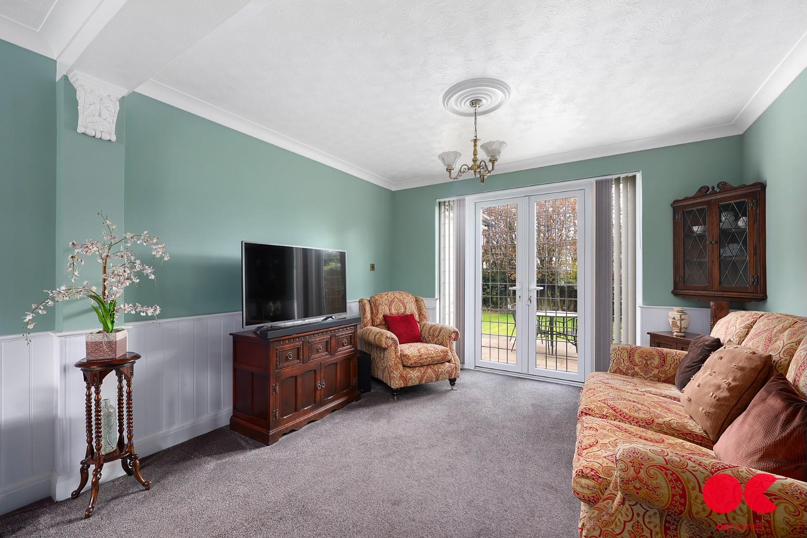 4 bed semi-detached house for sale in Manor Crescent, Hornchurch  - Property Image 15