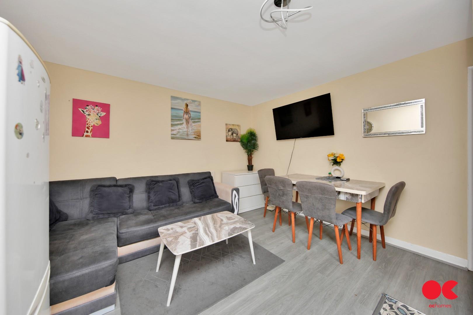 2 bed flat to rent in North Birkbeck Road, Leytonstone  - Property Image 5