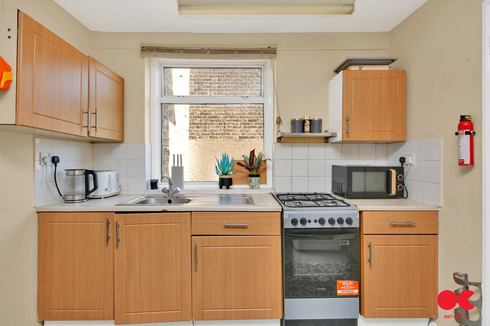 2 bed flat to rent in North Birkbeck Road, Leytonstone  - Property Image 6