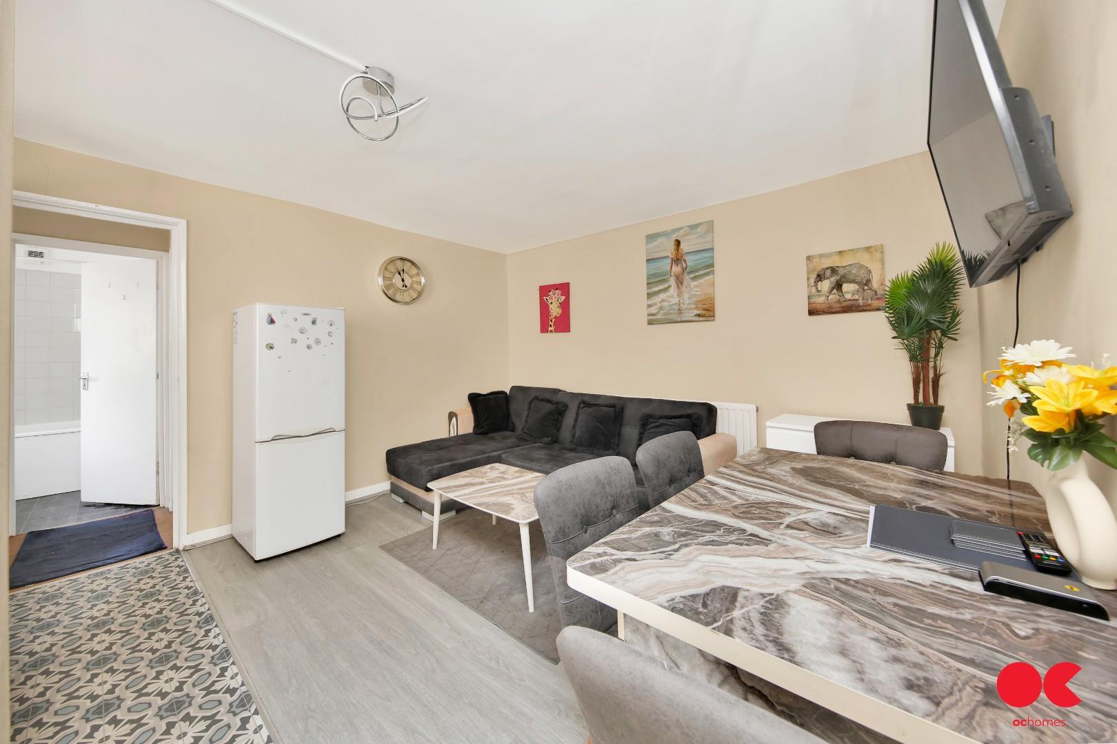 2 bed flat to rent in North Birkbeck Road, Leytonstone  - Property Image 7