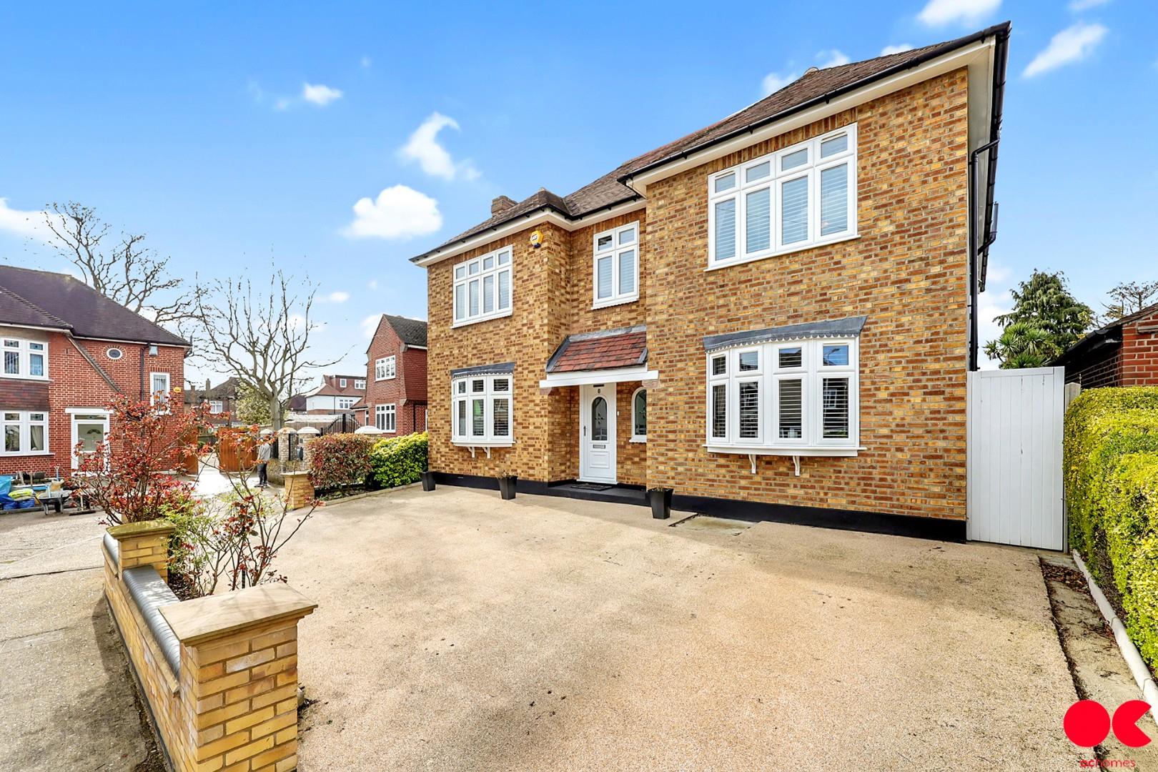 5 bed detached house for sale in Manor Crescent, Hornchurch  - Property Image 38