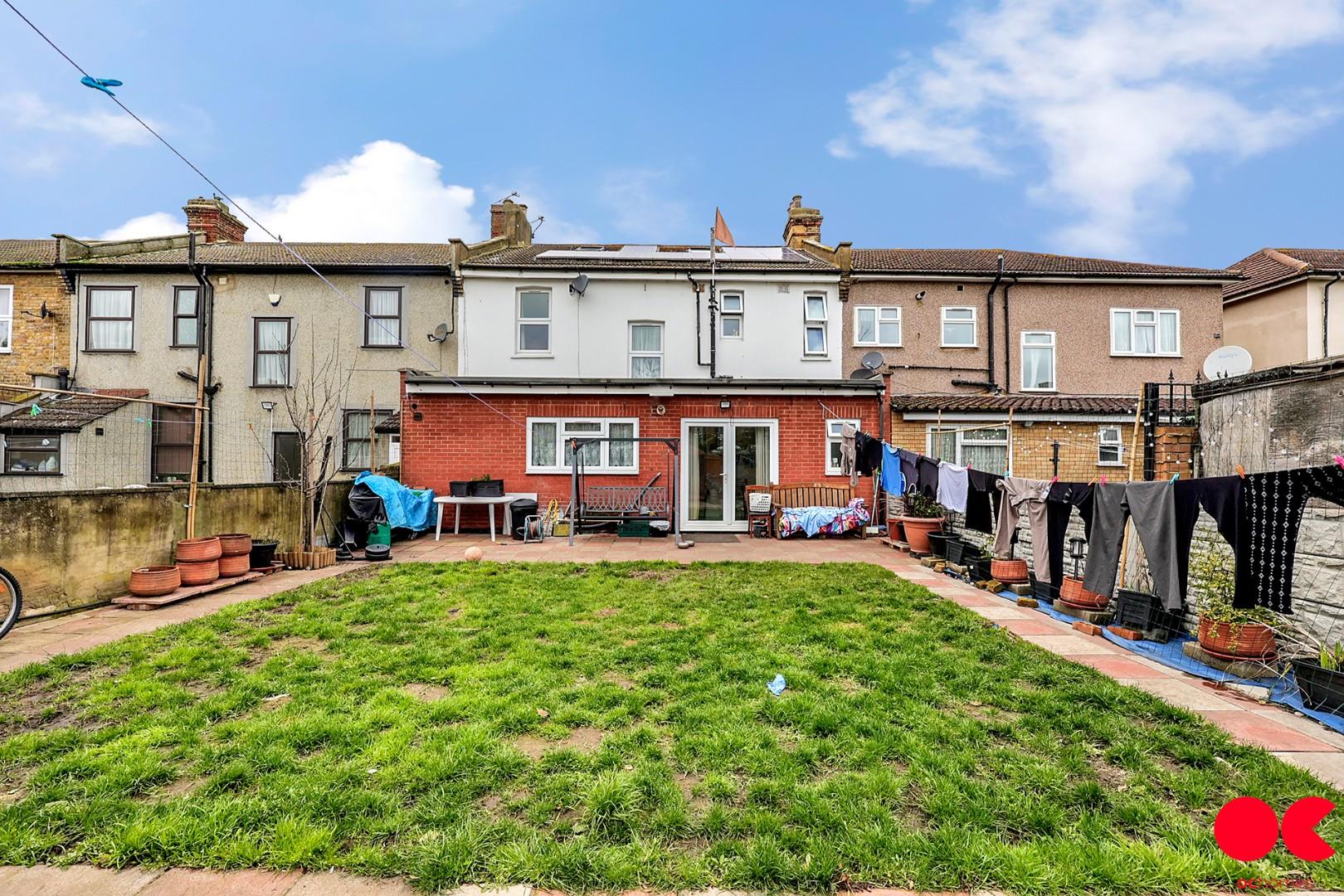 4 bed terraced house for sale in Norfolk Road, Seven Kings  - Property Image 20