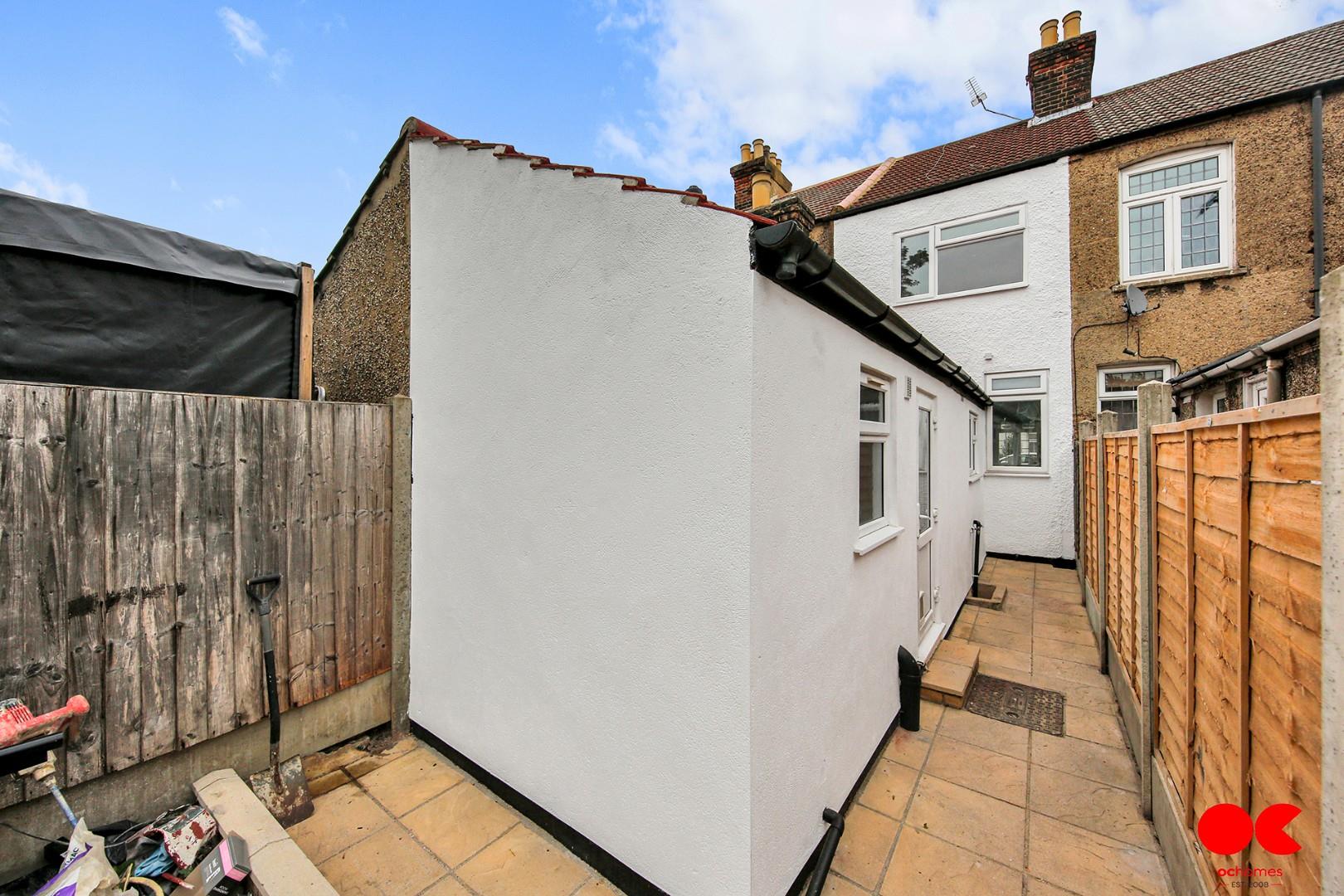 2 bed terraced house to rent in Sparsholt Road, Barking  - Property Image 22