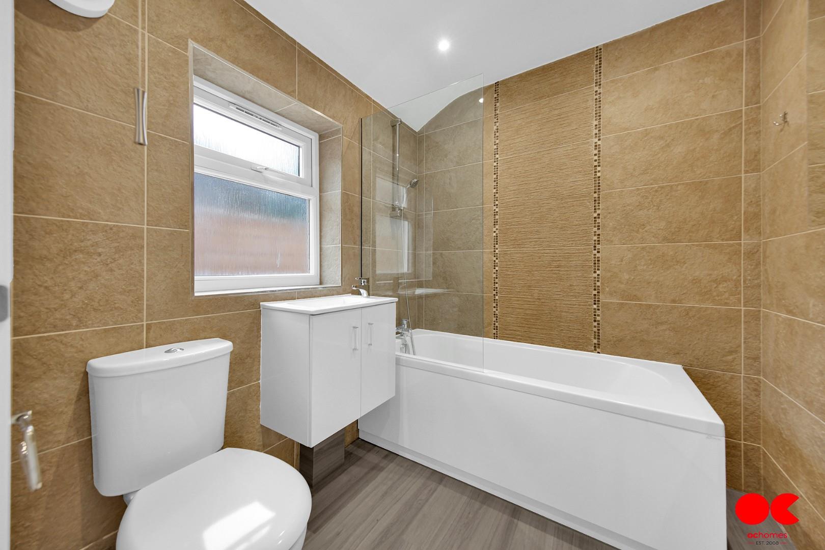 2 bed terraced house to rent in Sparsholt Road, Barking  - Property Image 3