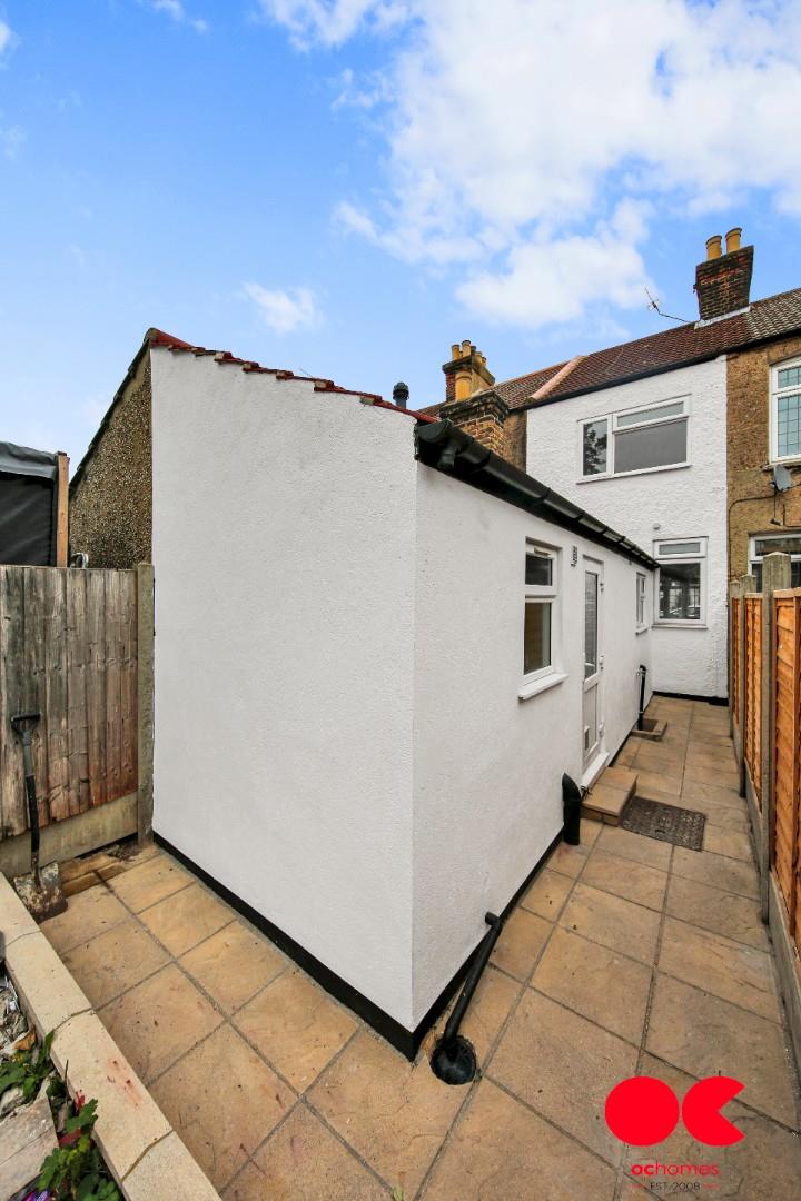 2 bed terraced house to rent in Sparsholt Road, Barking  - Property Image 23