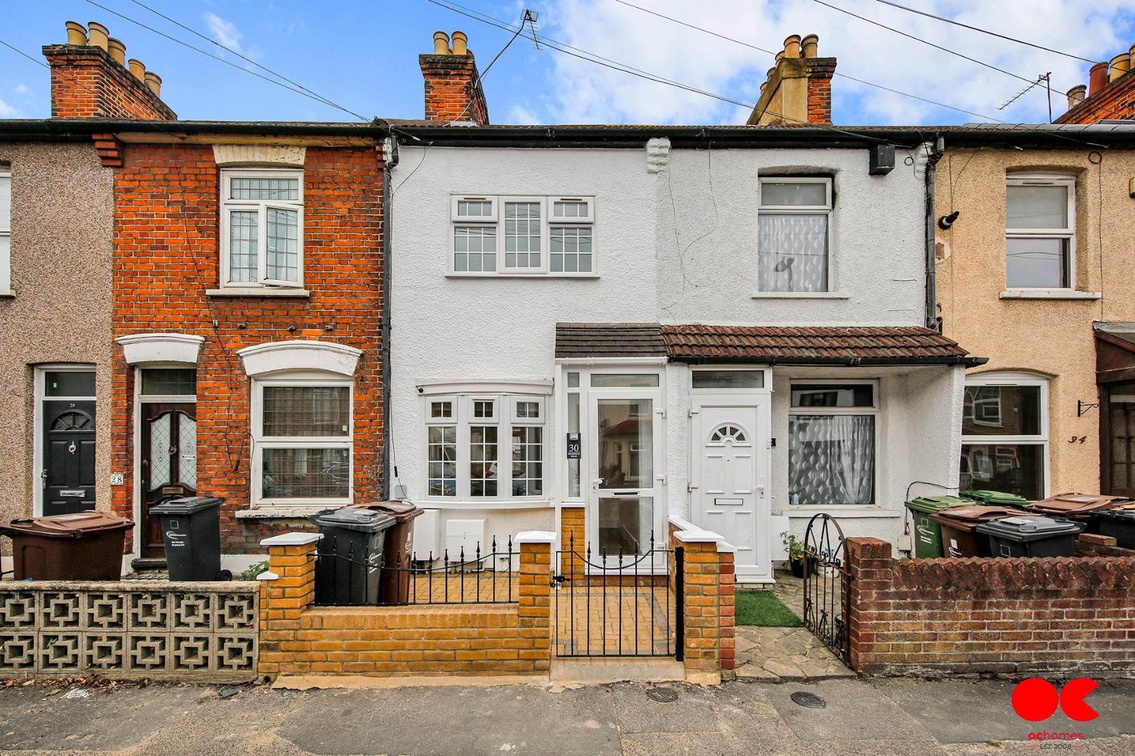 2 bed terraced house to rent in Sparsholt Road, Barking