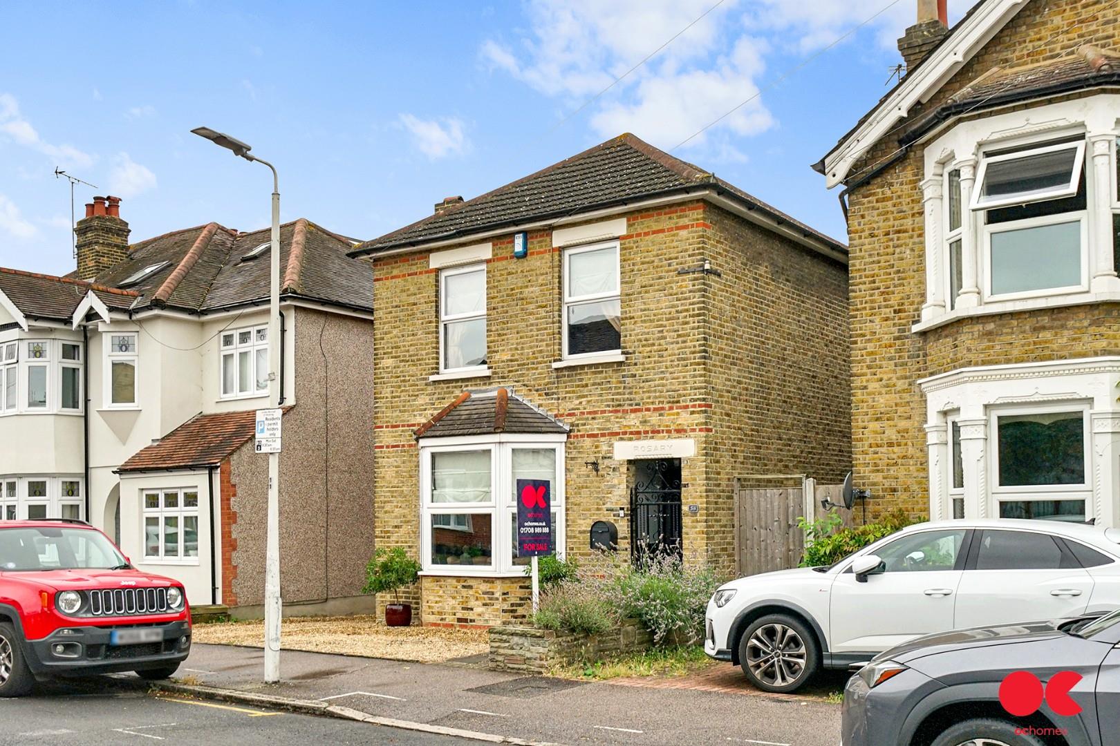 3 bed detached house for sale in Manor Road, Romford  - Property Image 1