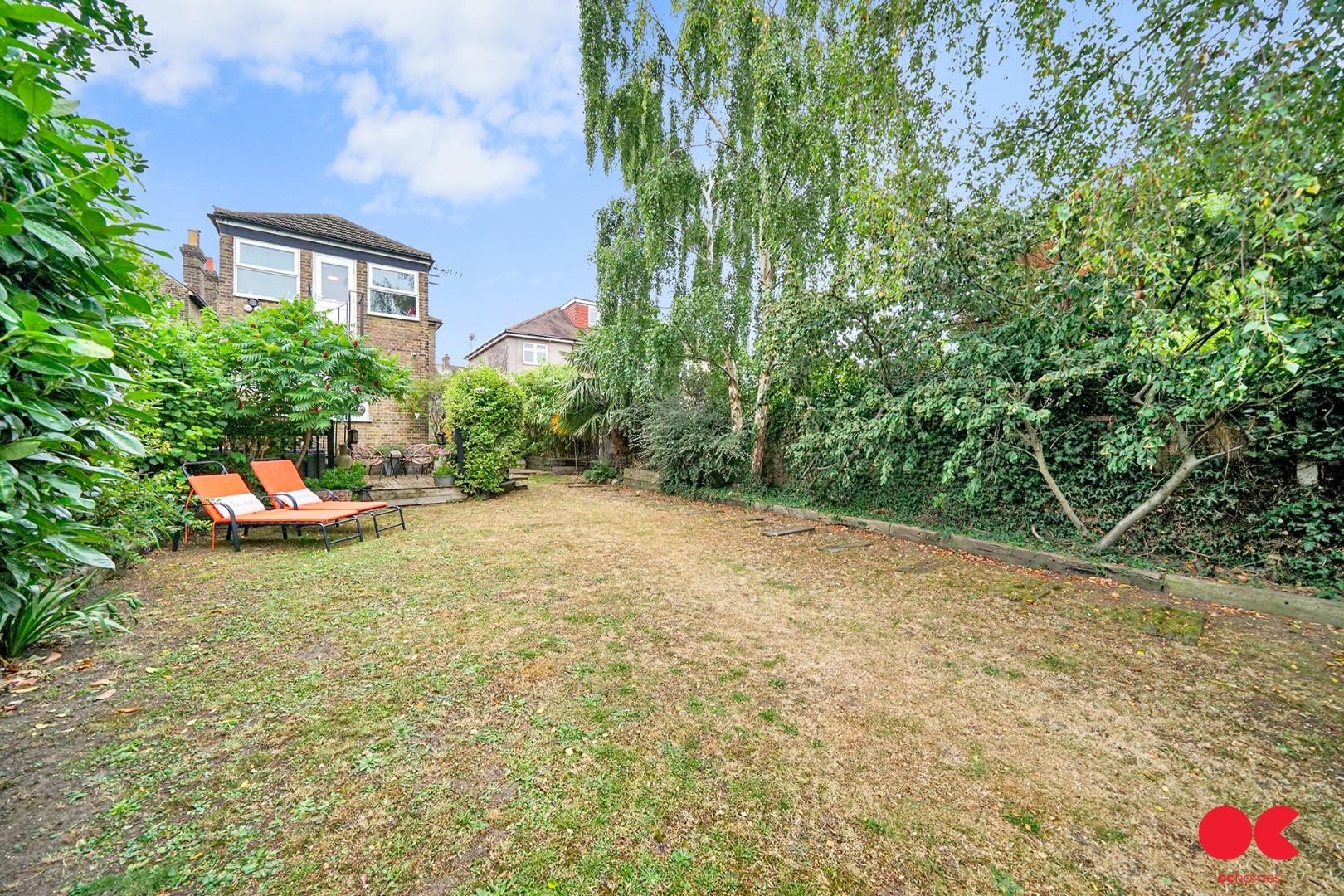 3 bed detached house for sale in Manor Road, Romford  - Property Image 35