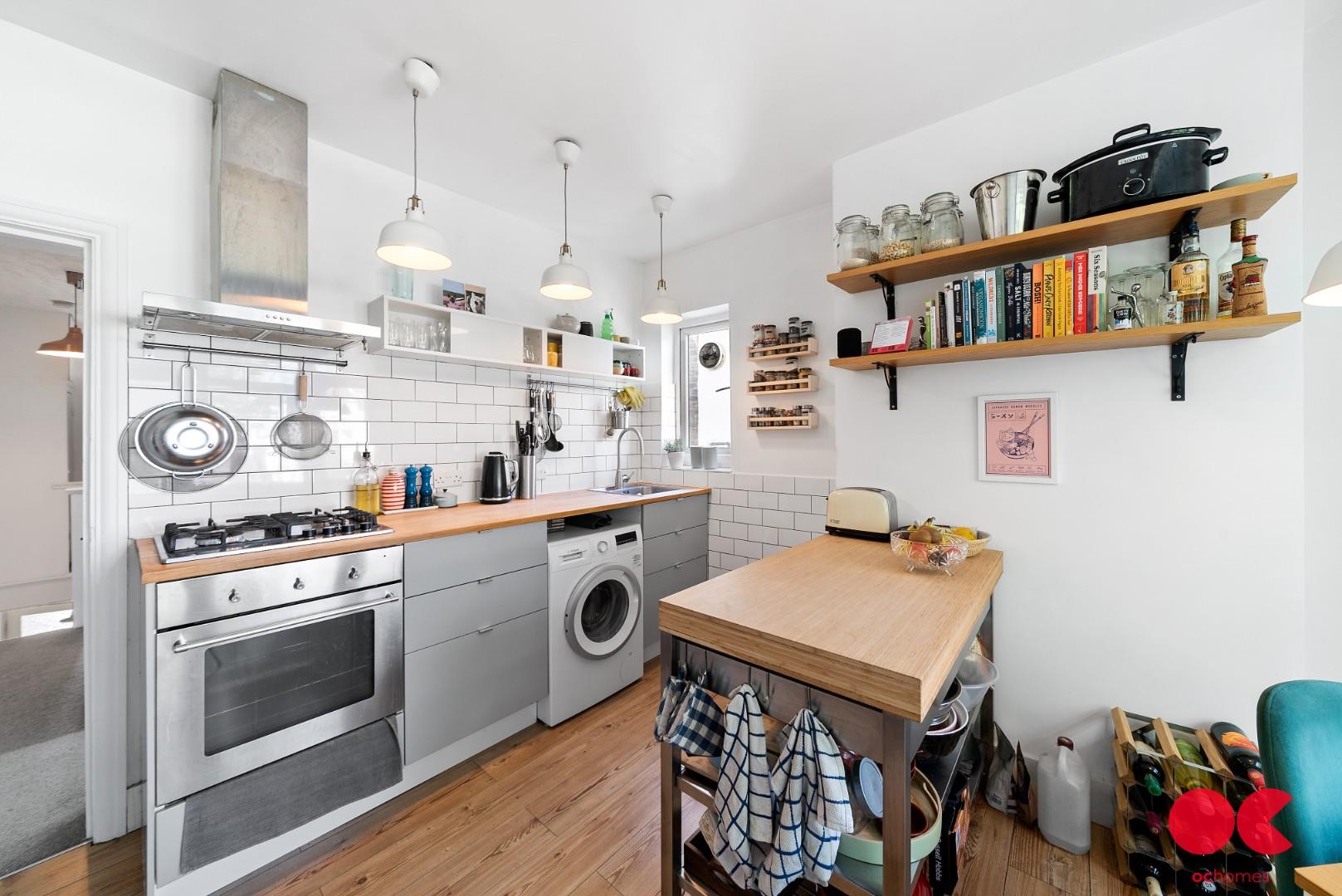 2 bed flat for sale in Neville Road, Forest Gate  - Property Image 15