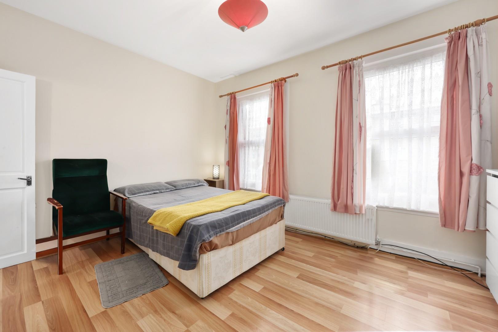 3 bed semi-detached house for sale in Park Road, Leyton  - Property Image 13