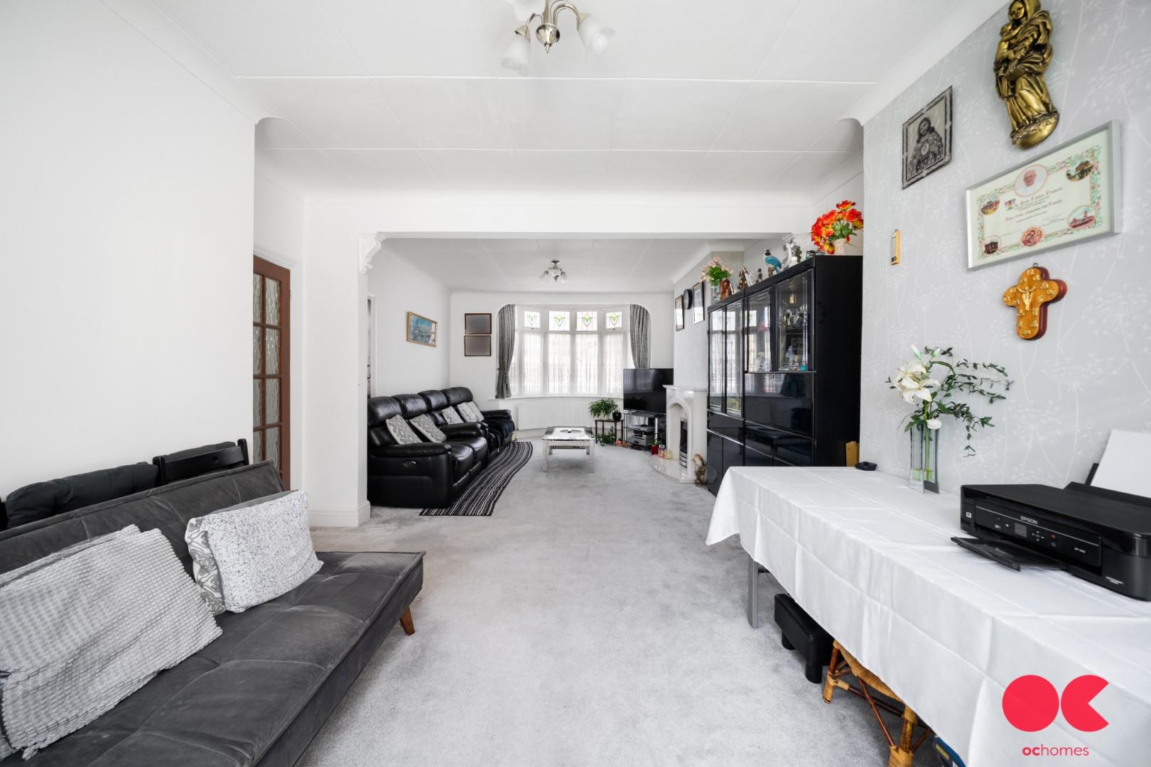 5 bed end of terrace house for sale in Westrow Drive, Barking  - Property Image 20