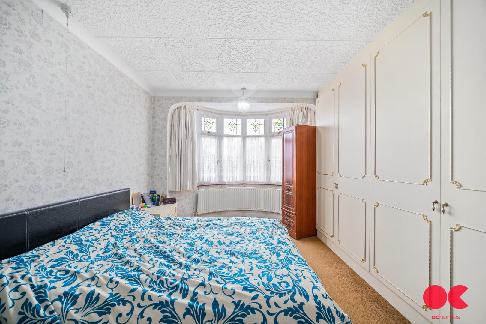 5 bed end of terrace house for sale in Westrow Drive, Barking  - Property Image 29