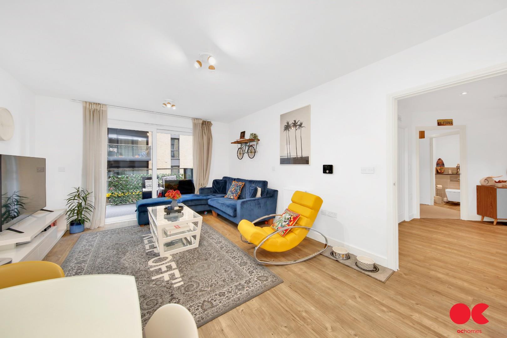 2 bed flat for sale in Hoffmans Road, Walthamstow  - Property Image 1