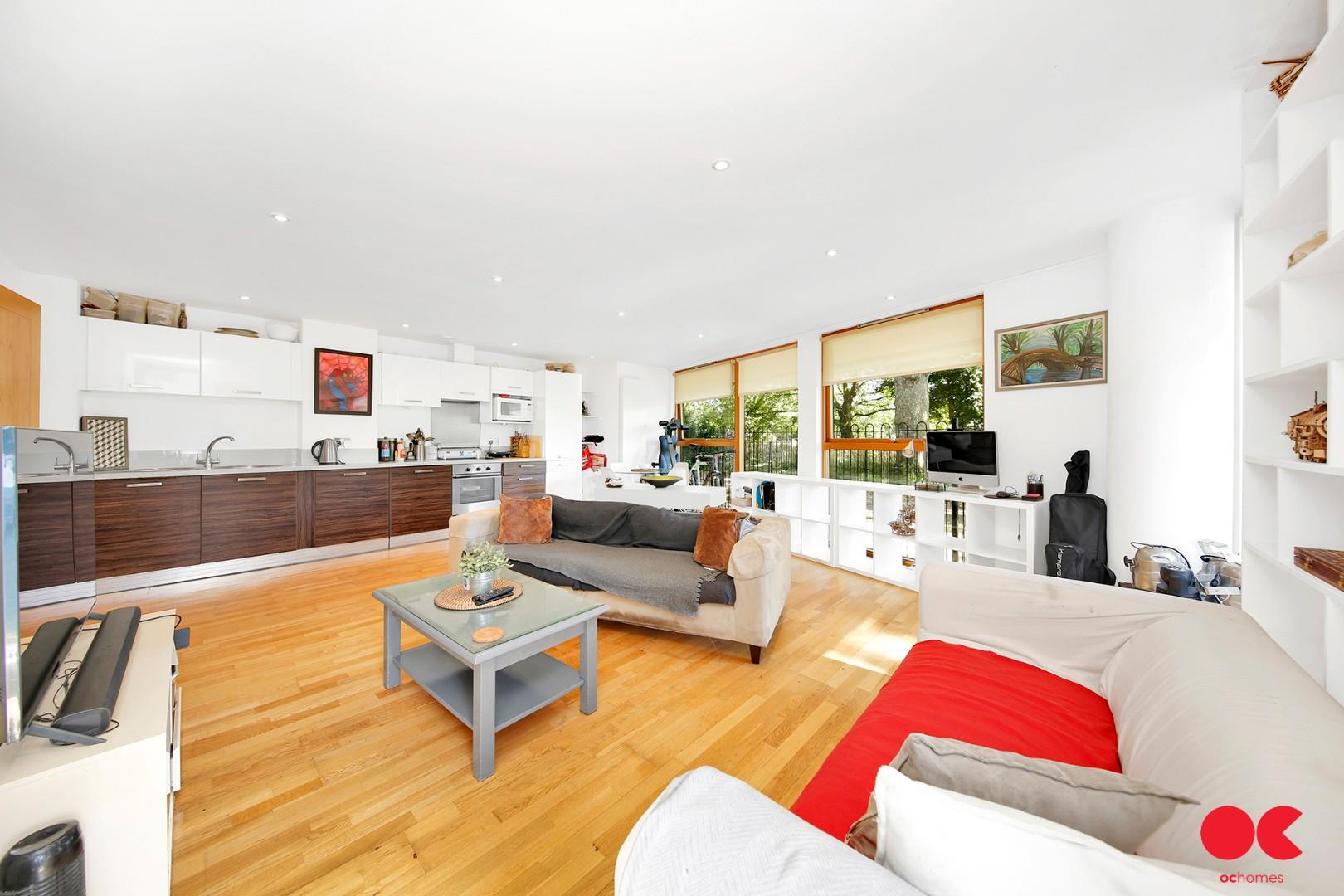 2 bed flat for sale in Lea Bridge Road, Hackney  - Property Image 1