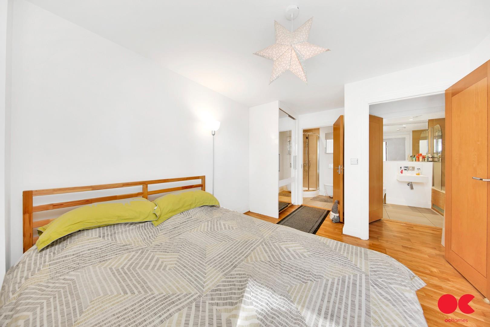 2 bed flat for sale in Lea Bridge Road, Hackney  - Property Image 23