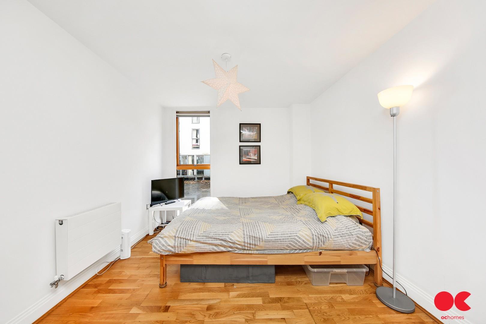 2 bed flat for sale in Lea Bridge Road, Hackney  - Property Image 11