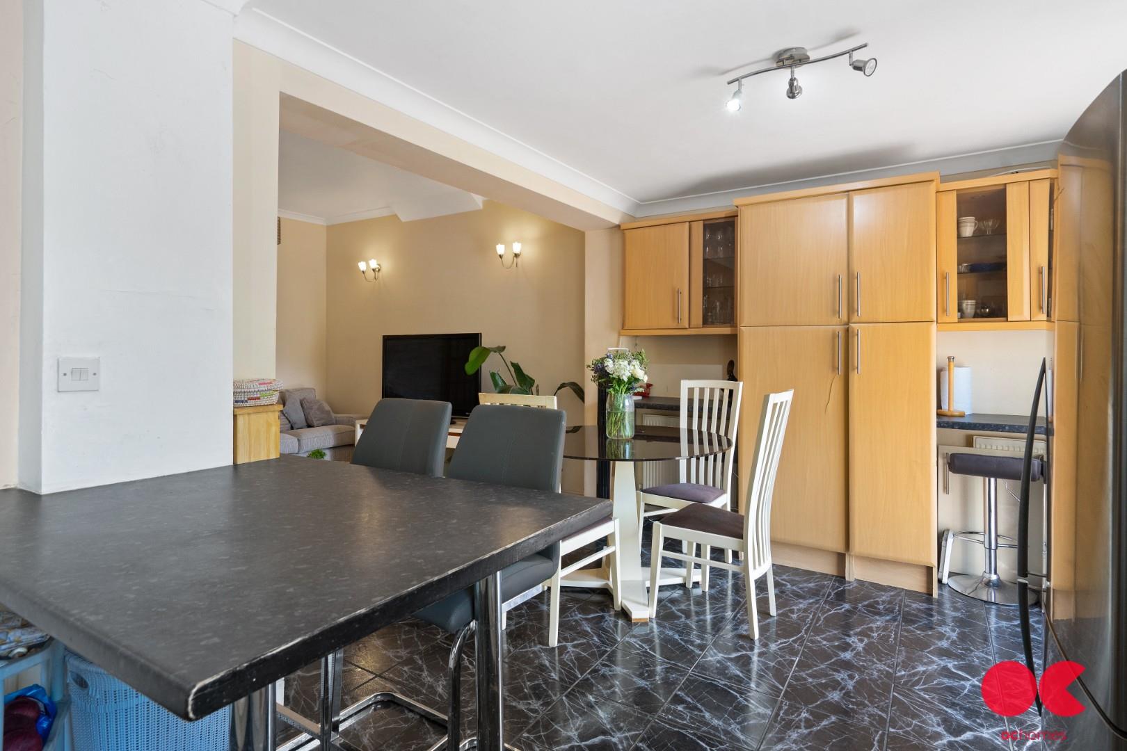 3 bed terraced house for sale in Martley Drive, Gants Hill  - Property Image 15