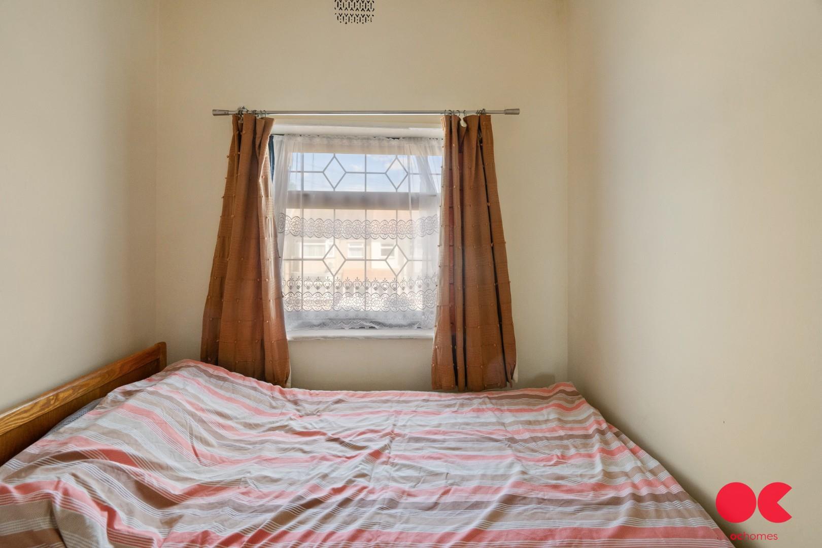 3 bed terraced house for sale in Martley Drive, Gants Hill  - Property Image 28
