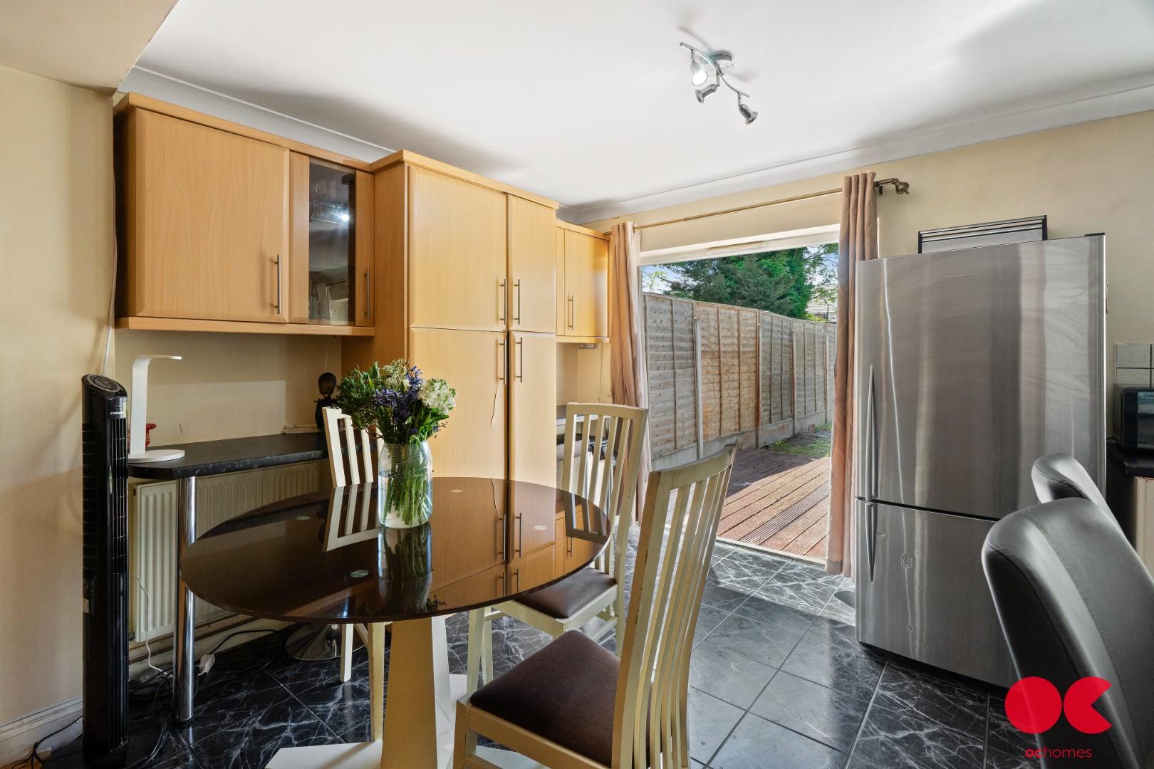 3 bed terraced house for sale in Martley Drive, Gants Hill  - Property Image 13