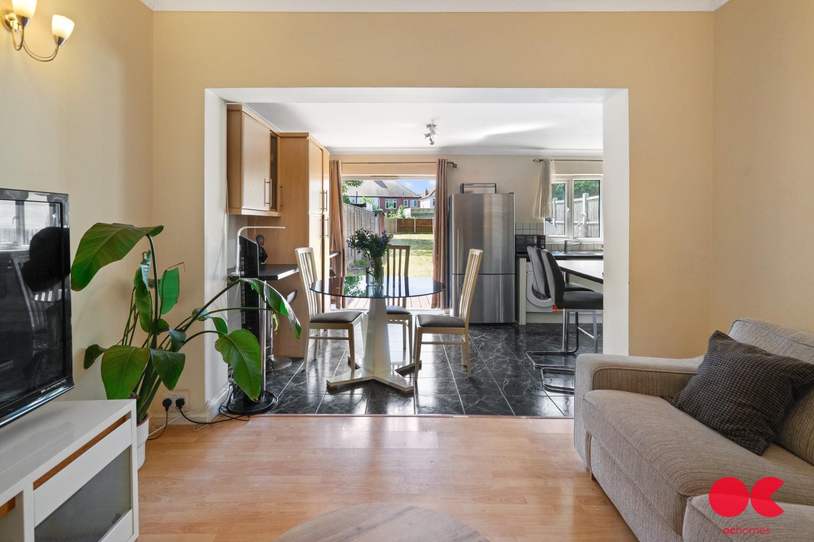 3 bed terraced house for sale in Martley Drive, Gants Hill  - Property Image 14