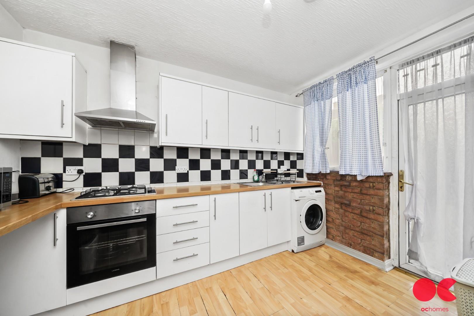 4 bed terraced house for sale in Telham Road, East Ham  - Property Image 3