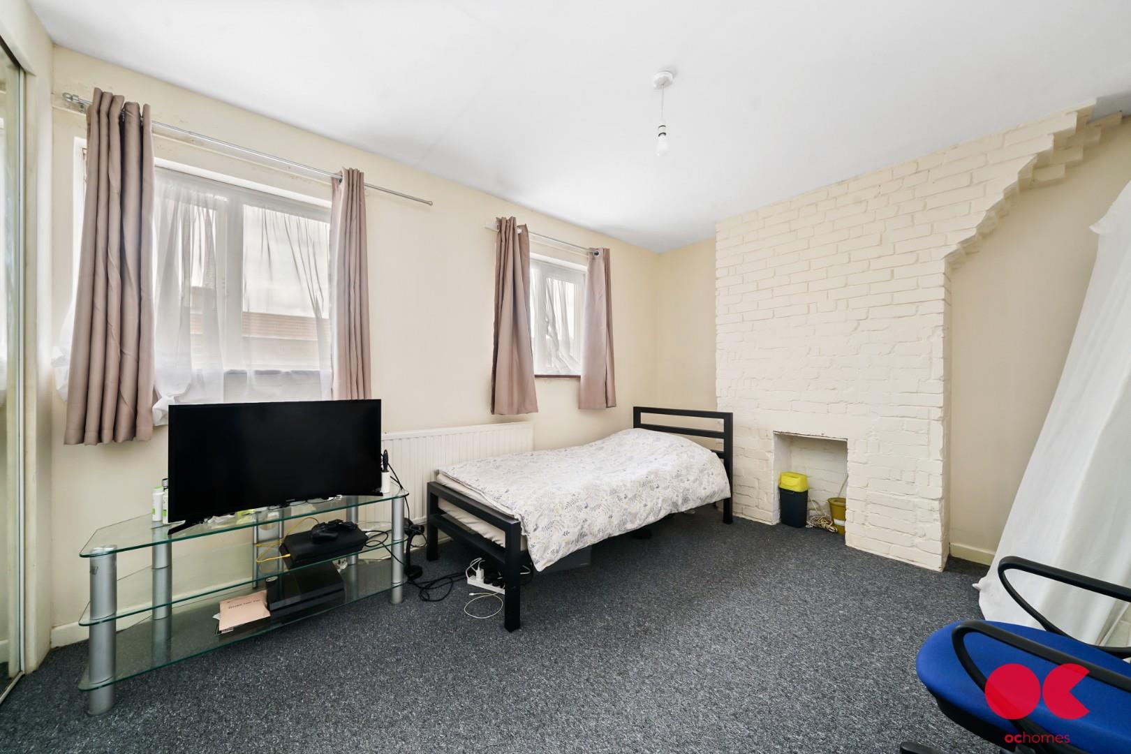 4 bed terraced house for sale in Telham Road, East Ham  - Property Image 10