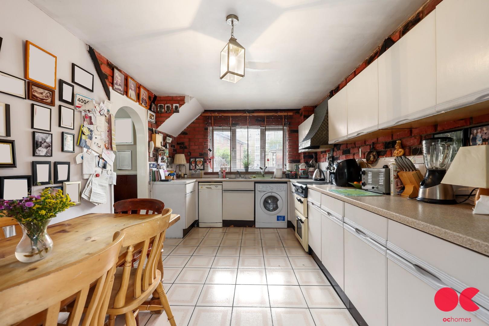 3 bed terraced house for sale in Finnis Street, Bethnal Green  - Property Image 15