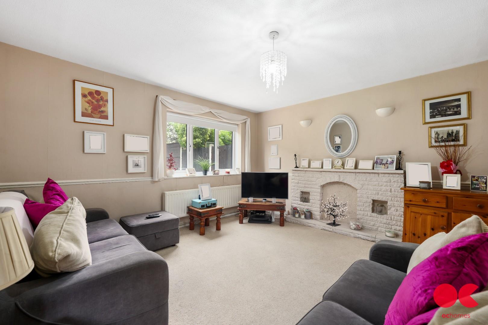 3 bed terraced house for sale in Finnis Street, Bethnal Green - Property Image 1
