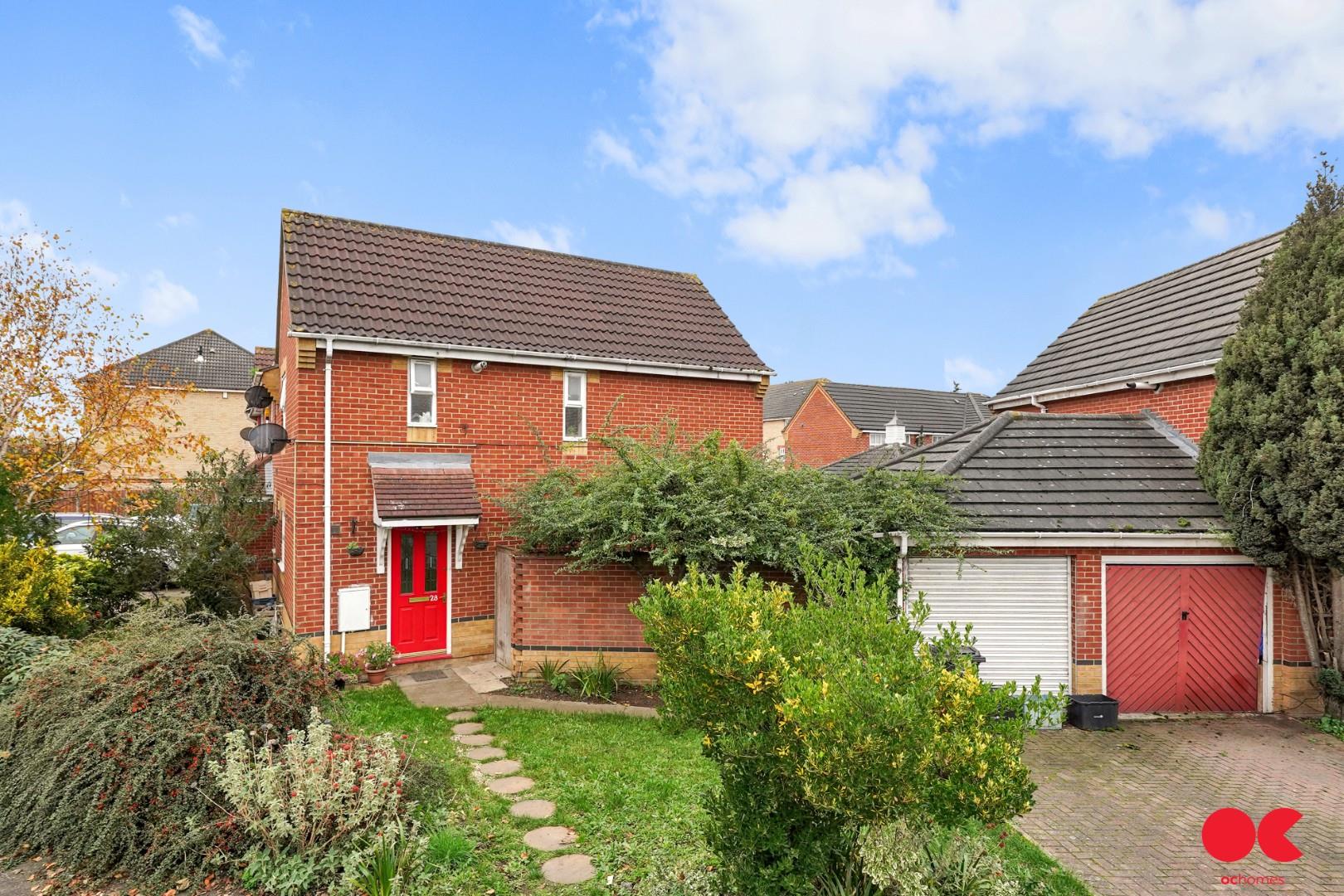 3 bed end of terrace house for sale in Dahlia Gardens, Ilford  - Property Image 1