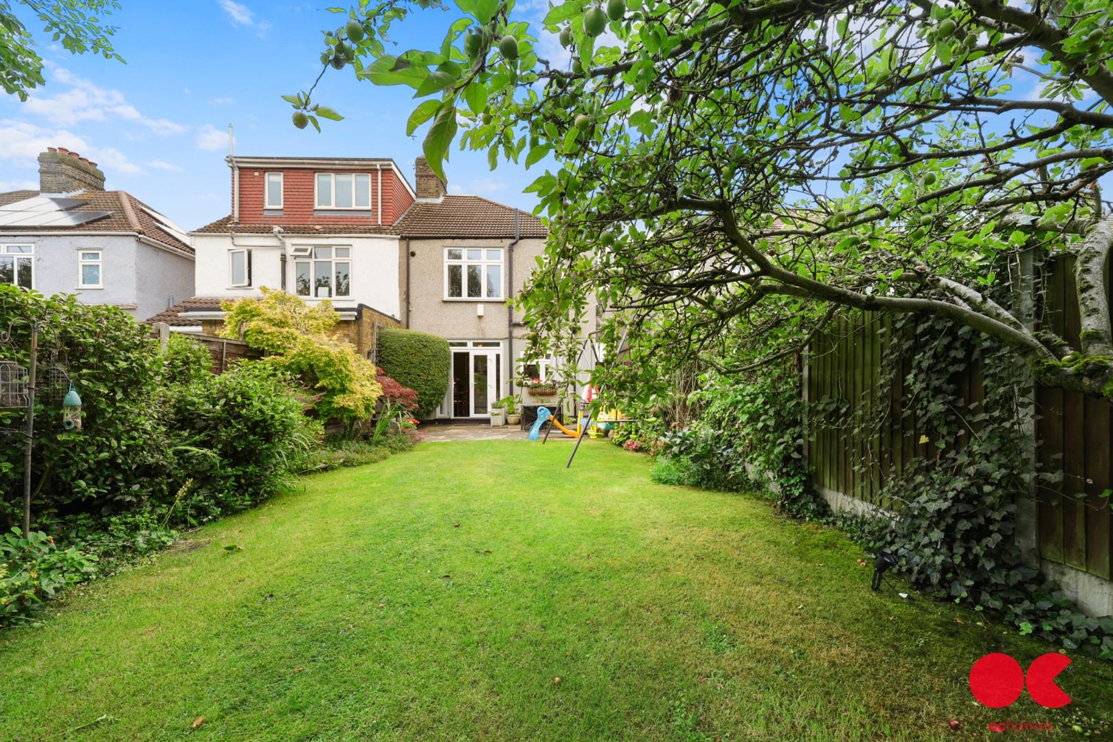 3 bed semi-detached house for sale in Rosedale Road, Romford  - Property Image 28