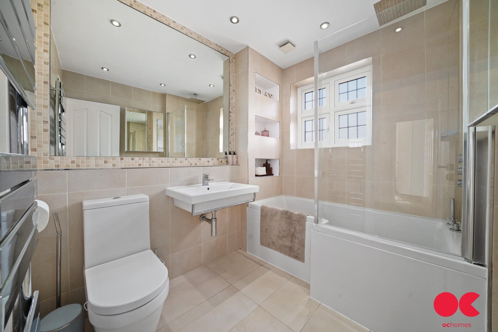 4 bed semi-detached house for sale in Repton Avenue, Gidea Park  - Property Image 6