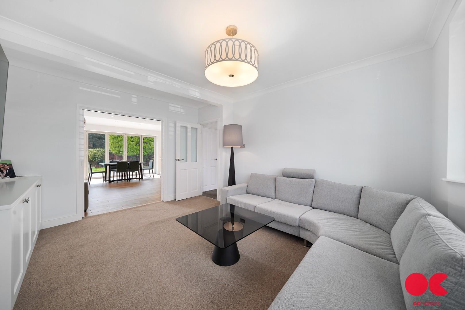4 bed semi-detached house for sale in Repton Avenue, Gidea Park  - Property Image 5