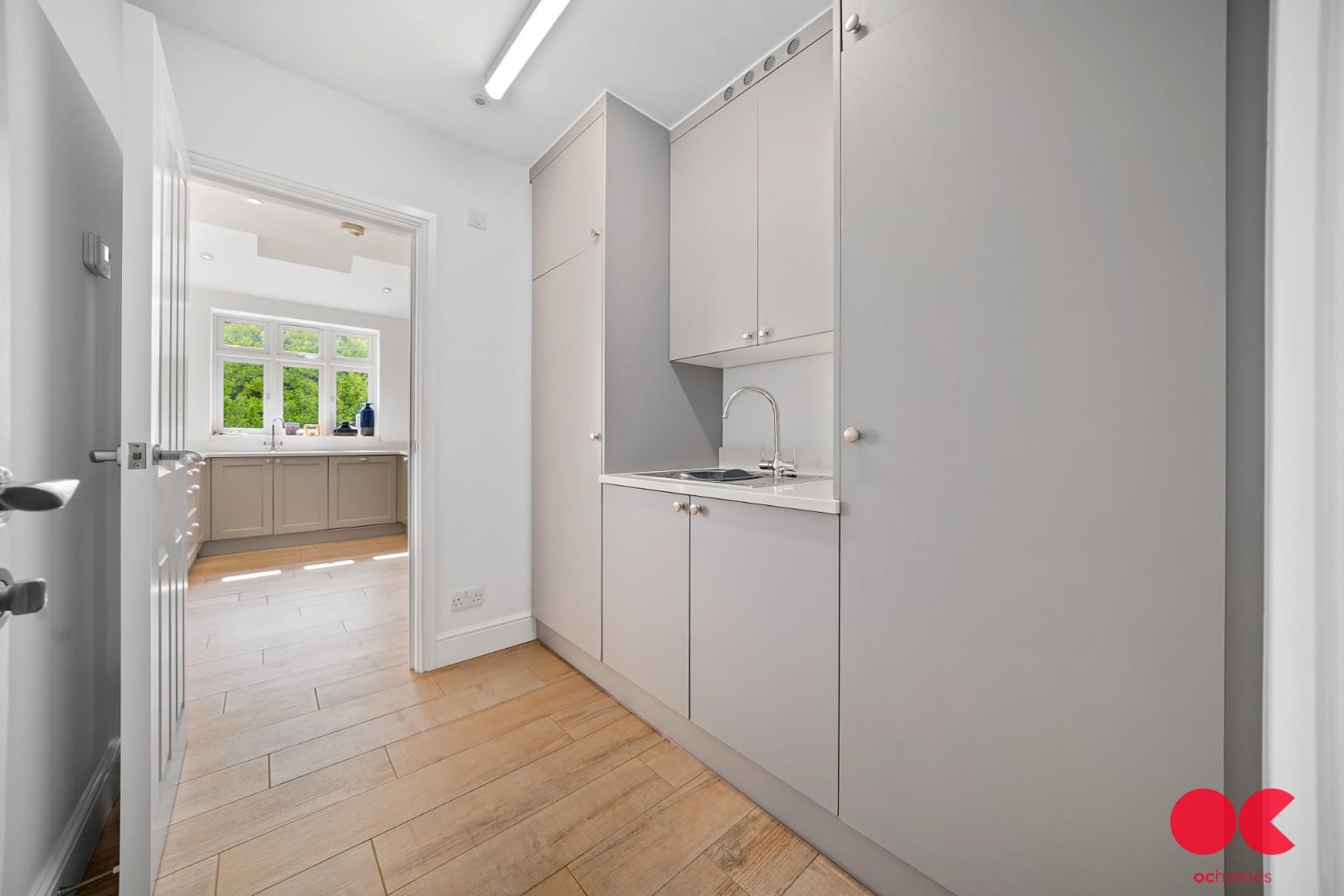 4 bed semi-detached house for sale in Repton Avenue, Gidea Park  - Property Image 15